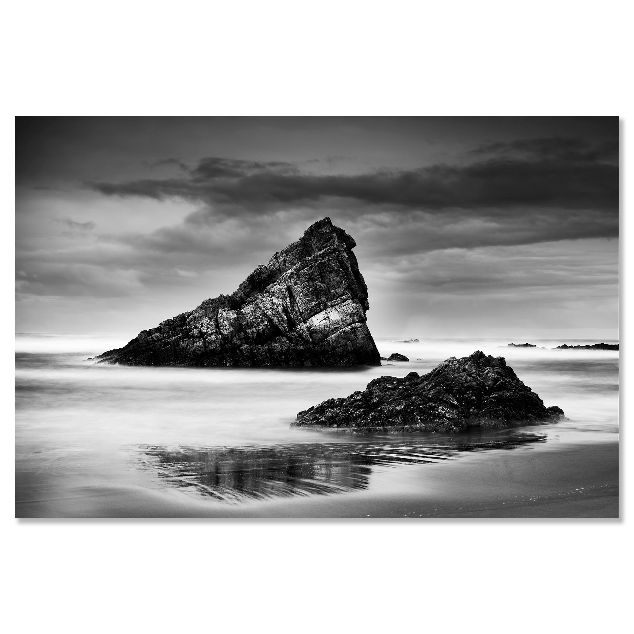 Mar Cantábrico, costa, playa, España, fotografía de paisaje en blanco y negro en venta 3