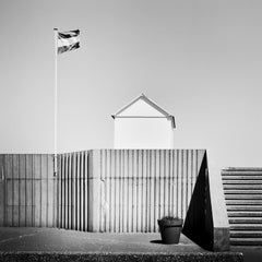 Beach Huts, Hauts-de-France, Schwarz-Weiß-Fotografie, Kunstdruck, Landschaft