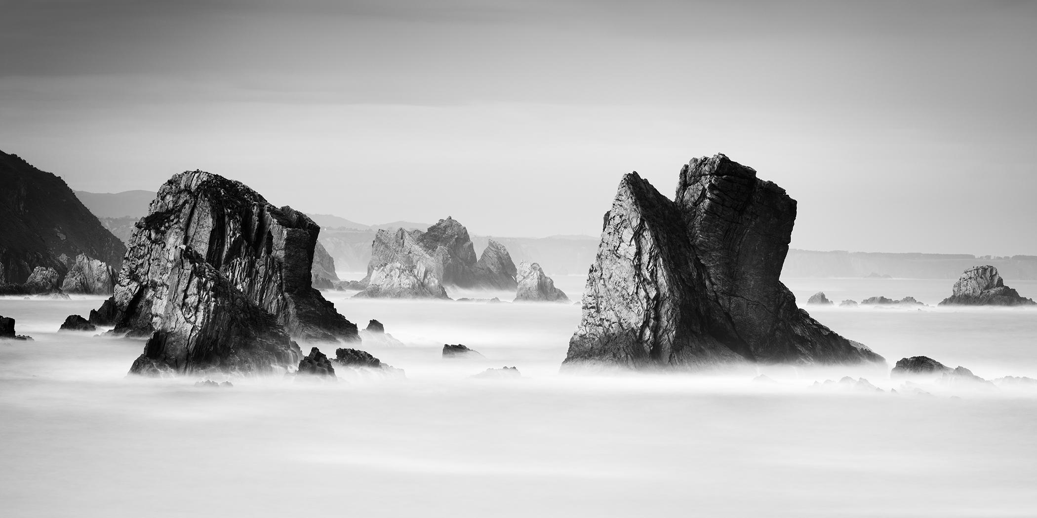 Beach of Silencio, photographie de paysage marin monochrome, tirage en édition limitée