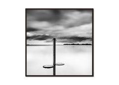 Ducha en la playa, Tormenta, Toscana, fotografía de edición limitada, paisaje marino monocromo