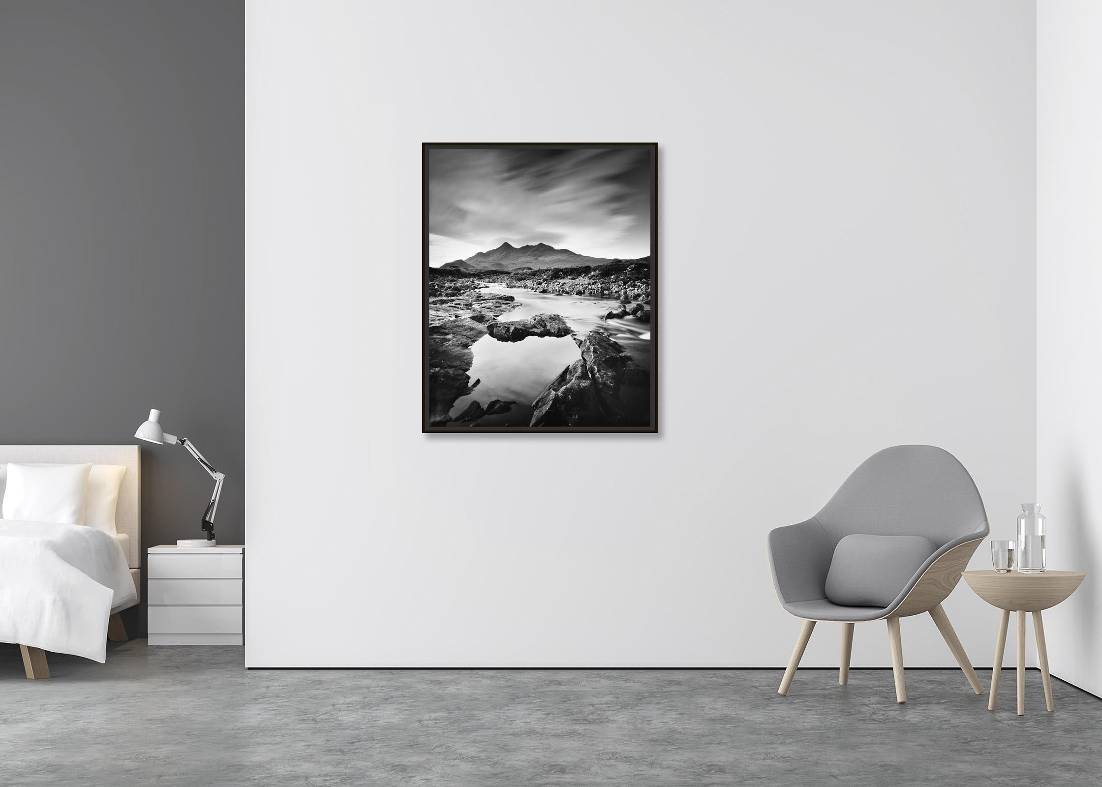 Black Cuillin Hills Mountains Scotland black and white landscape art photography - Contemporain Photograph par Gerald Berghammer