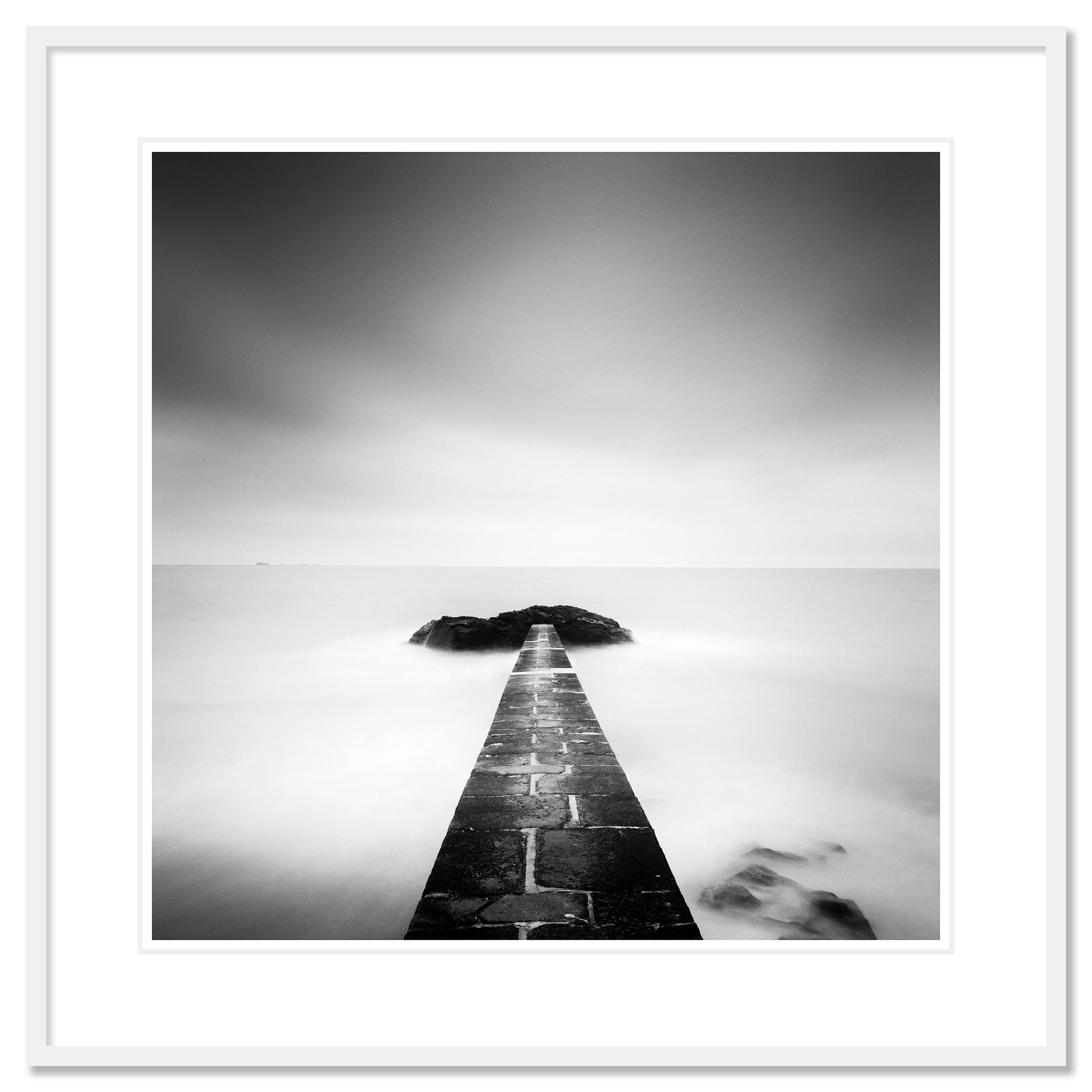 Black End, France, photographie minimaliste de paysage marin, tirage en édition limitée en vente 1