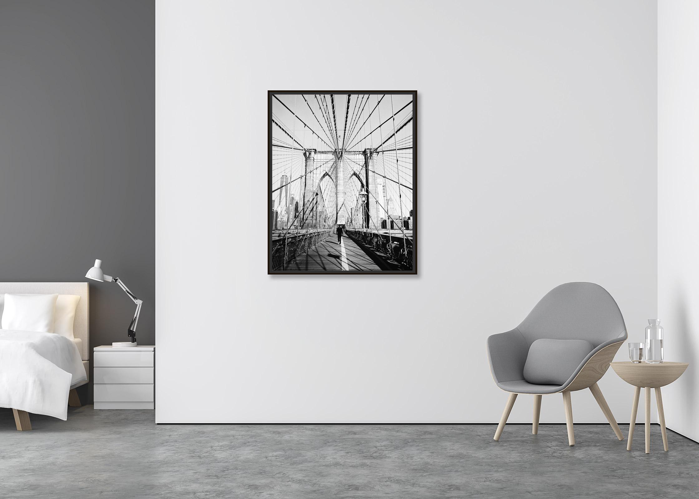 Pont de Brooklyn, New York City, USA, photographie noir et blanc, art paysage urbain - Contemporain Photograph par Gerald Berghammer