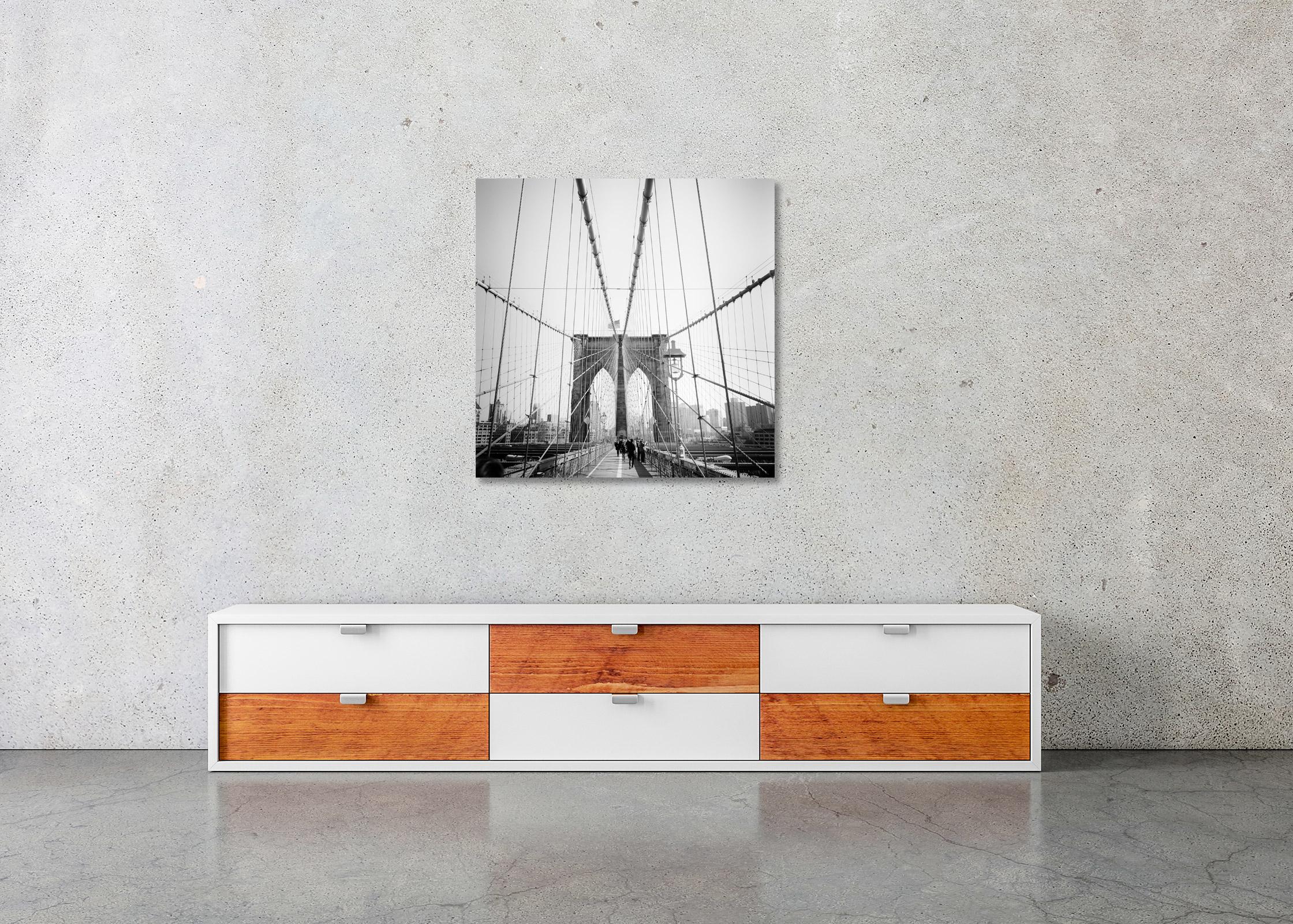 Brooklyn Bridge, New York City, USA, Schwarz-Weiß-Fotografie, Kunstlandschaft im Angebot 2