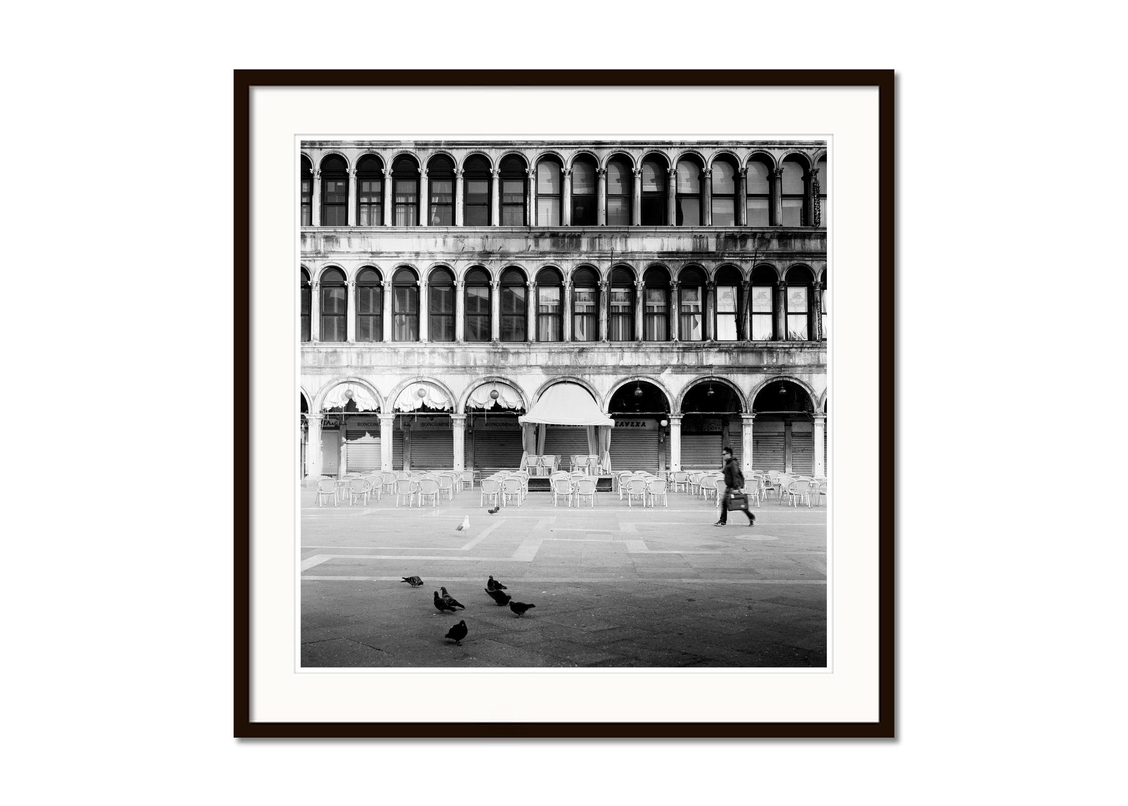 Black and white fine art cityscape photography. Archival pigment ink print as part of a limited edition of 9. All Gerald Berghammer prints are made to order in limited editions on Hahnemuehle Photo Rag Baryta. Each print is stamped on the back and