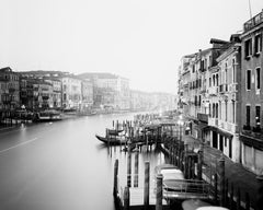 Canal Grande, vue sur le pont du Rialto, Venise, photographie de paysage en noir et blanc