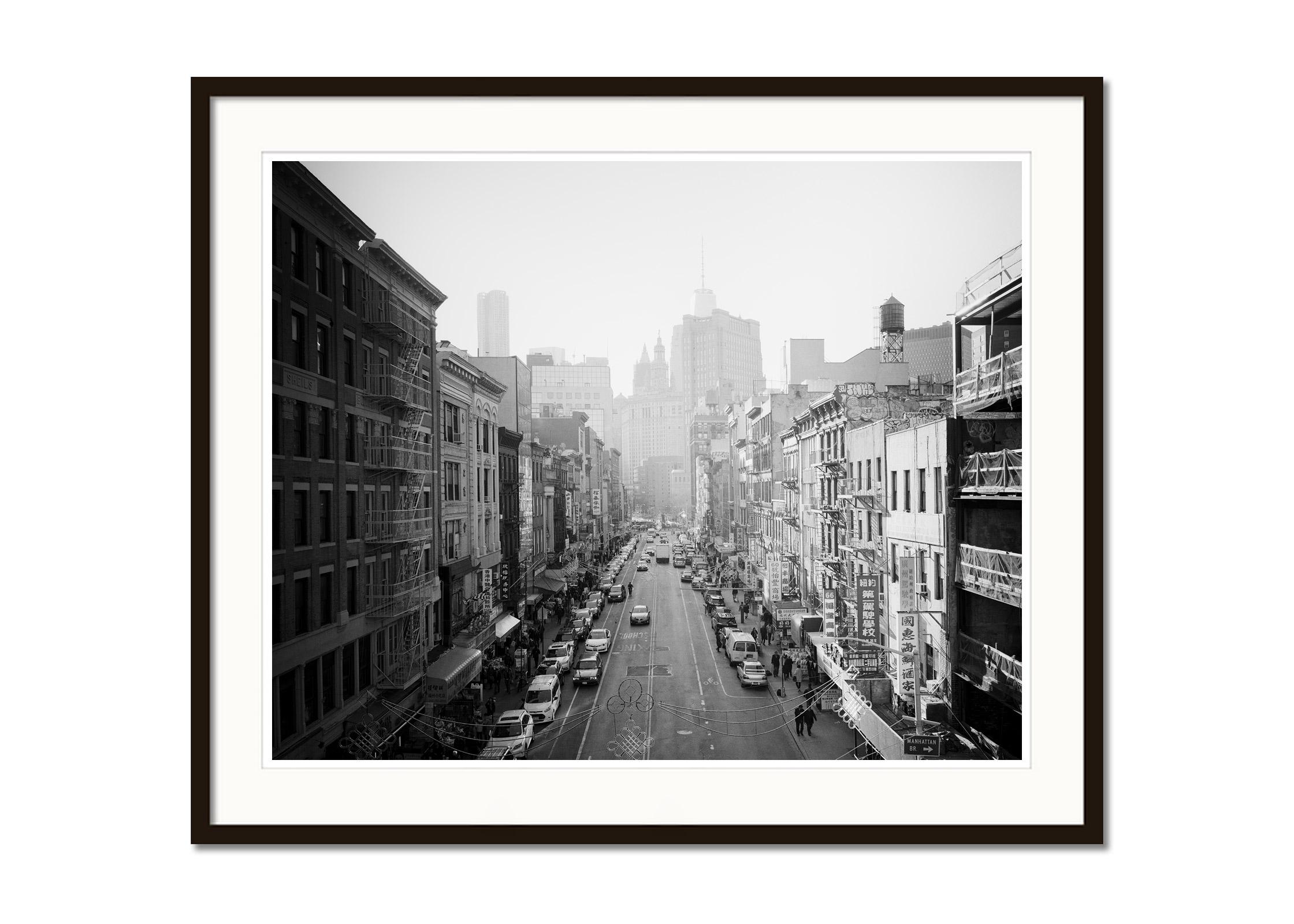 Chinatown, New York City, USA, black and white fine art cityscape photography - Contemporary Photograph by Gerald Berghammer