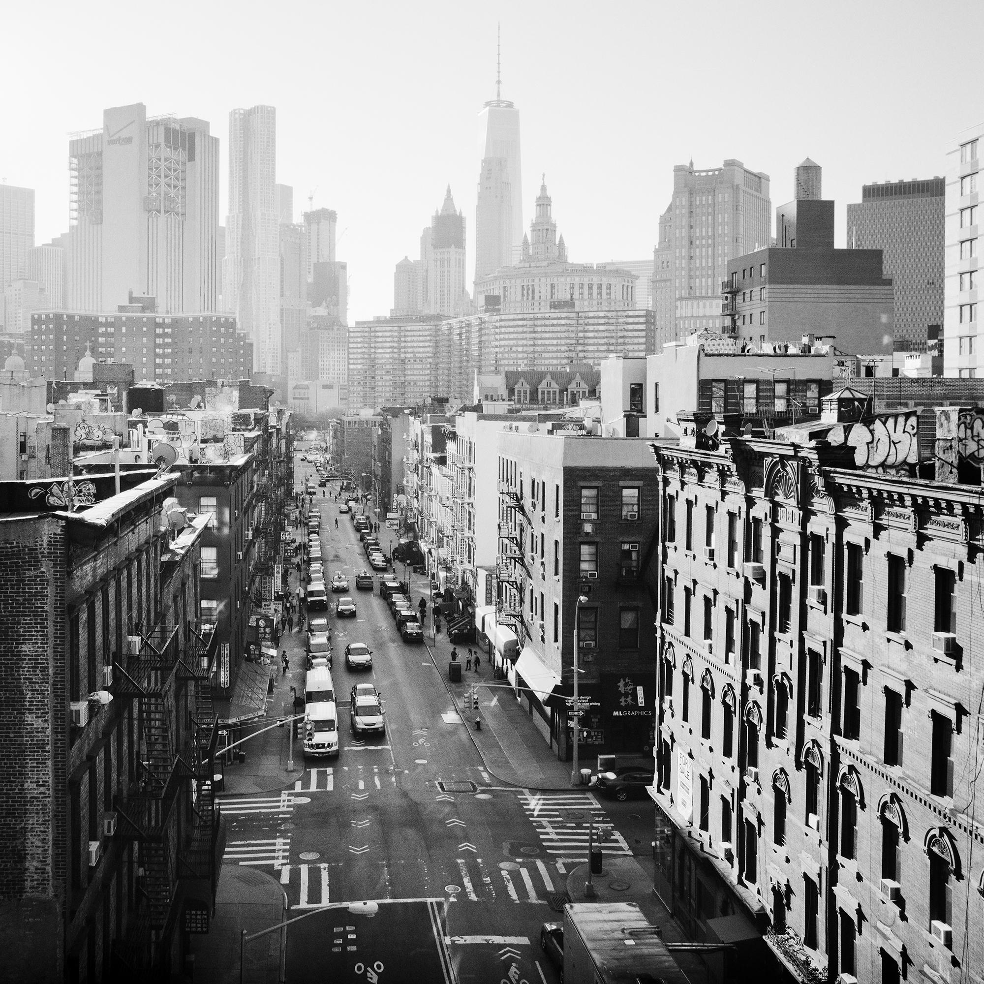 Chinatown, Skyline, New York City, photographie en noir et blanc, édition limitée en vente 6