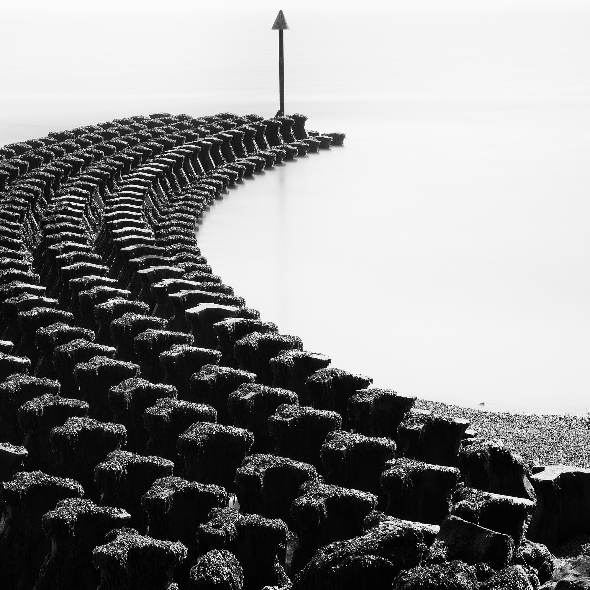 Cobbolds Point, Groyne, Inghilterra, fotografia minimalista limitata di paesaggi marini in vendita 6