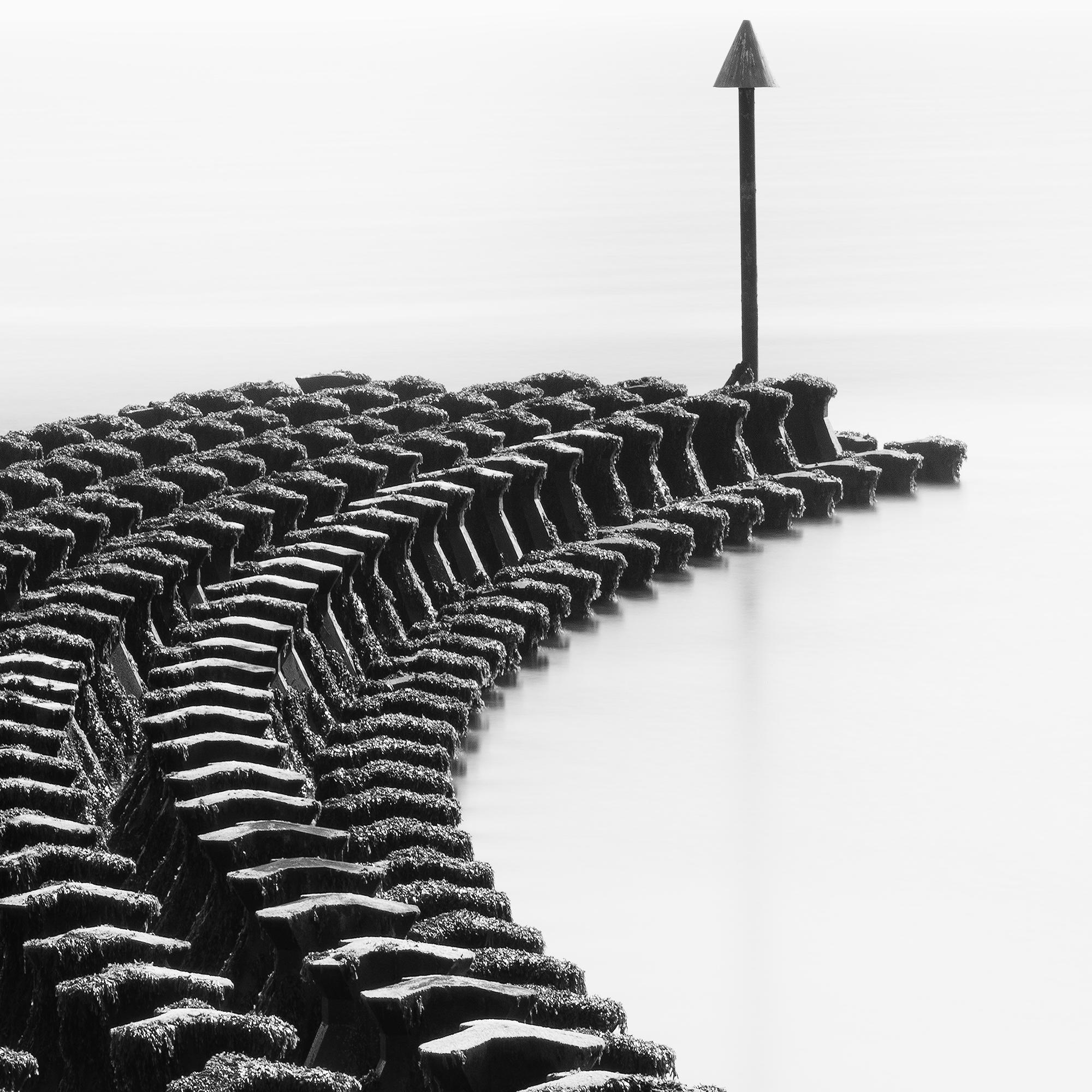 Cobbolds Point, Groyne, Inghilterra, fotografia minimalista limitata di paesaggi marini in vendita 7
