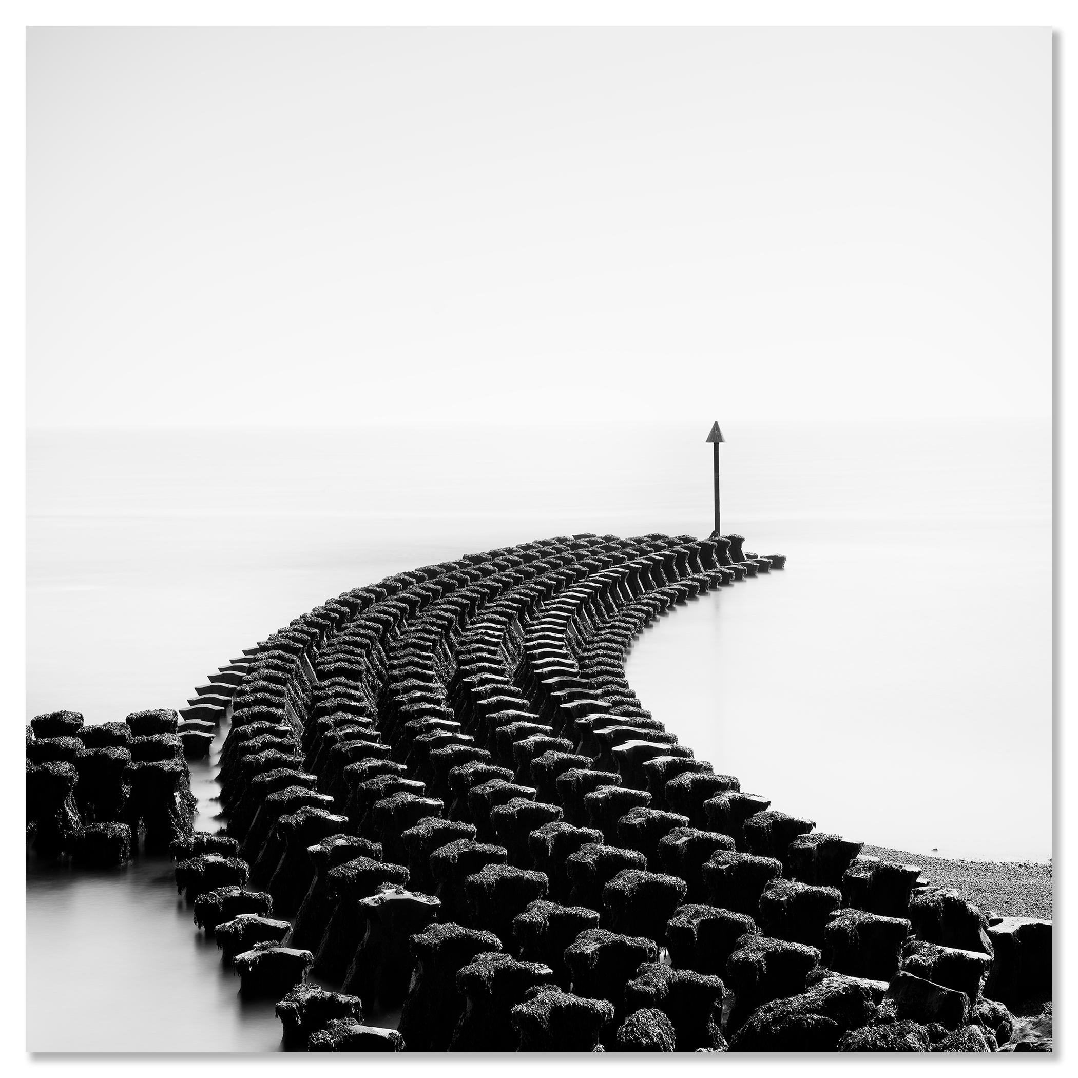 Cobbolds Point, Groyne, Inghilterra, fotografia minimalista limitata di paesaggi marini in vendita 3