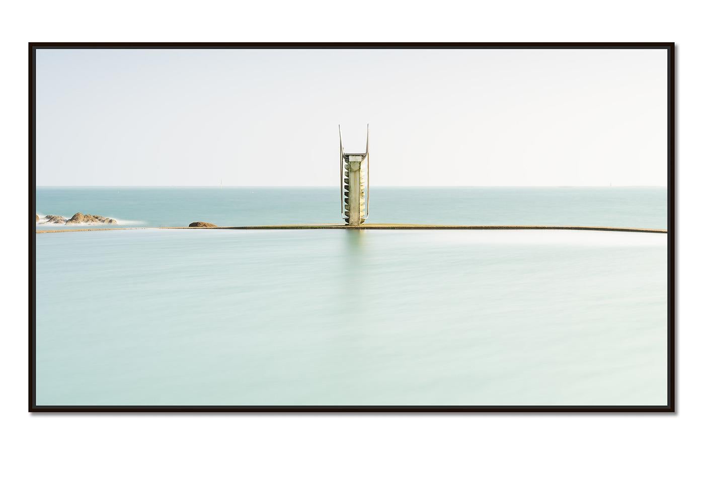 Diving Plateau Panorama, Farbfotografie im Großformat, Meereslandschaft, limitierter Druck – Photograph von Gerald Berghammer