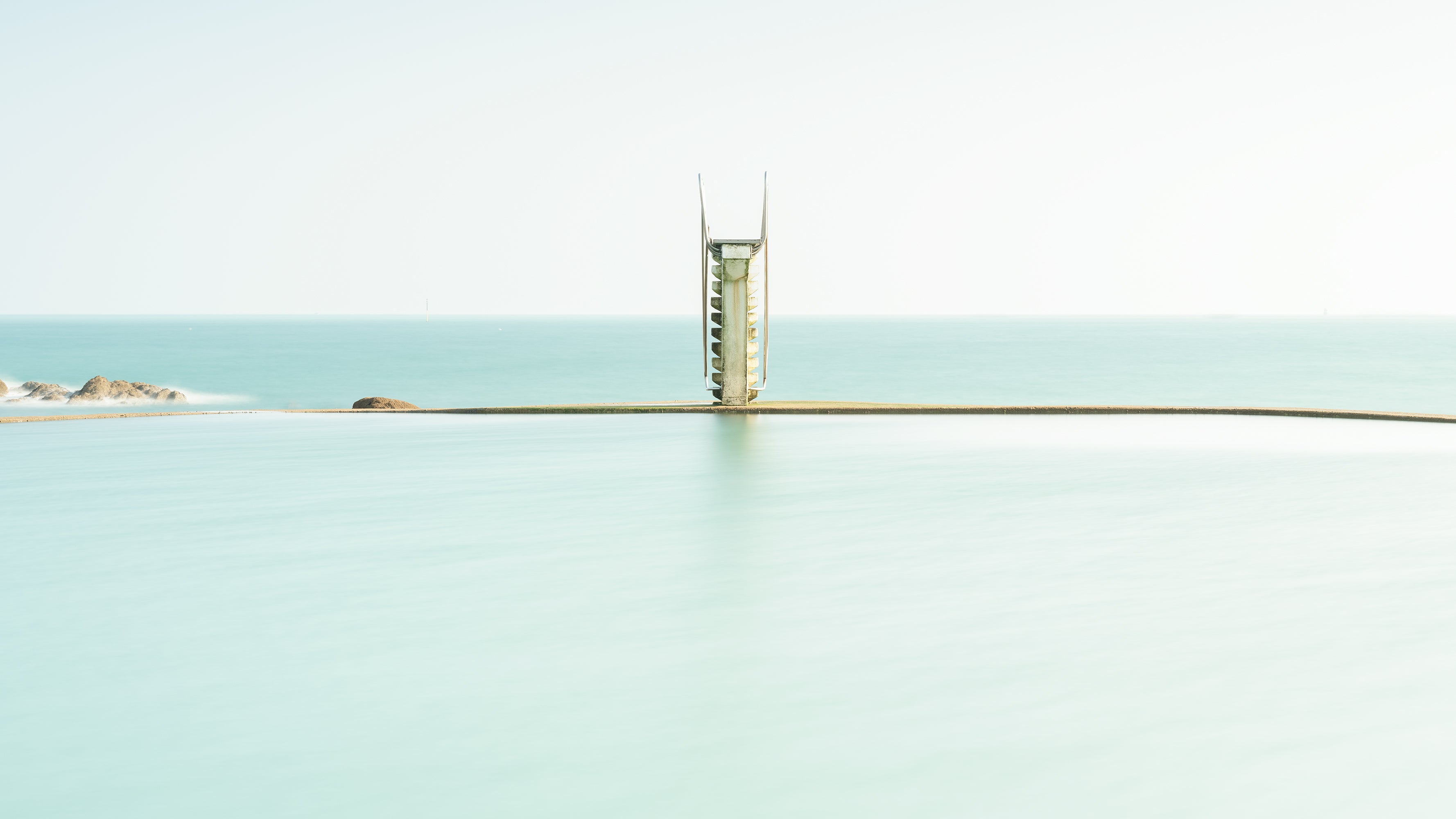 Gerald Berghammer Landscape Photograph - Diving Platform Panorama – Large Format Colour Seascape Fine Art Photography