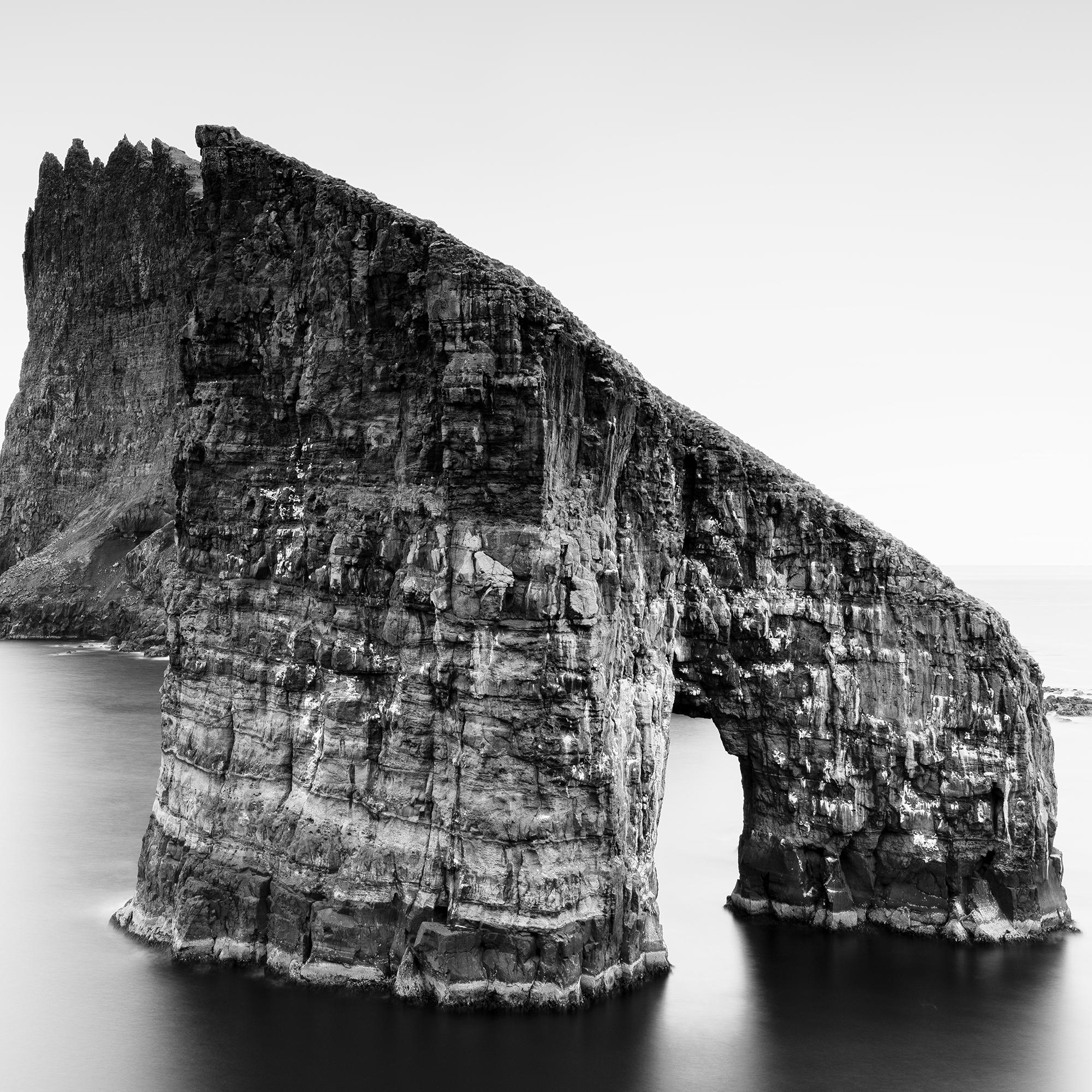 Arco marino di Drangarnir Panorama delle Isole Faroe in vendita 7
