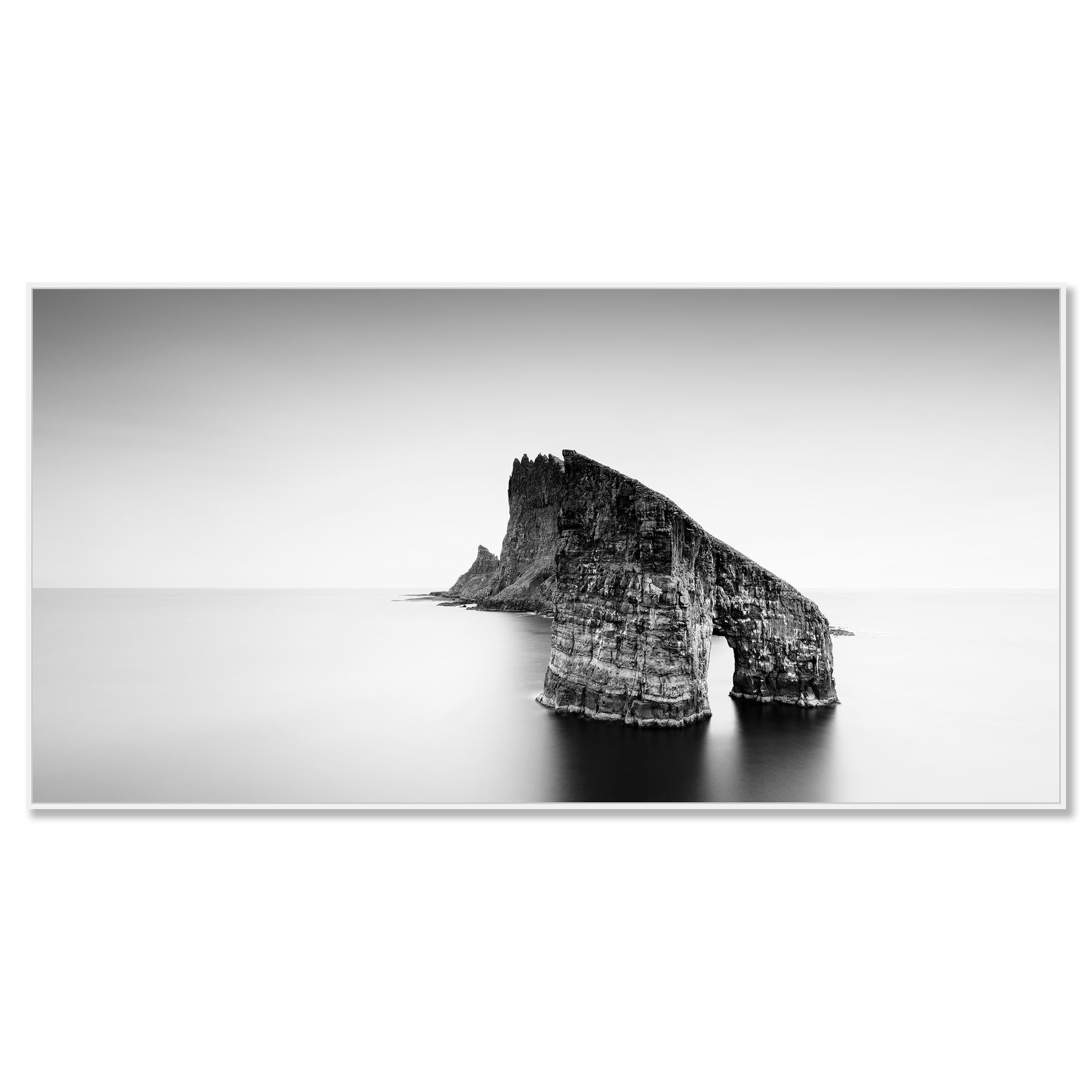 Arco marino di Drangarnir Panorama delle Isole Faroe - Photograph di Gerald Berghammer