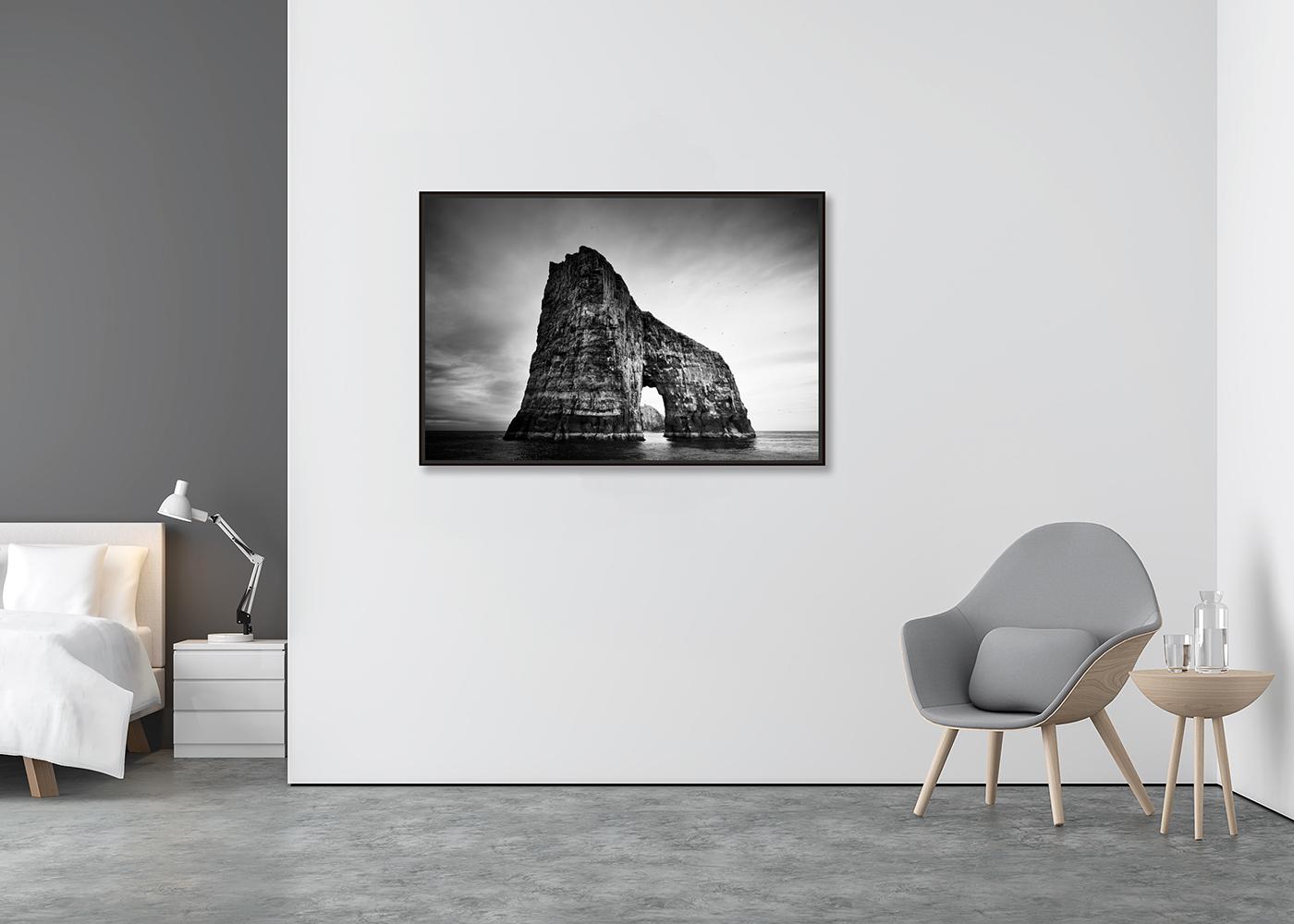 Drangarnir Meeresständer, Faroe-Inseln, Meereslandschaft, Landschaft, Limitierte Auflage (Abstrakt), Photograph, von Gerald Berghammer