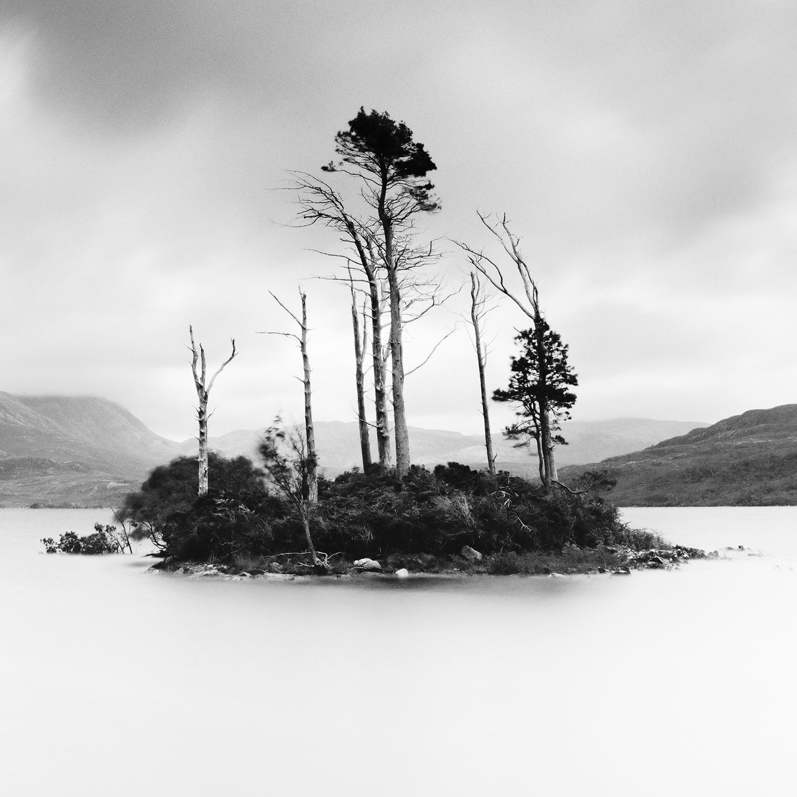 Drowned Island, Schottland, Schwarz-Weiß-Fotografie, Aquarell in limitierter Auflage im Angebot 6