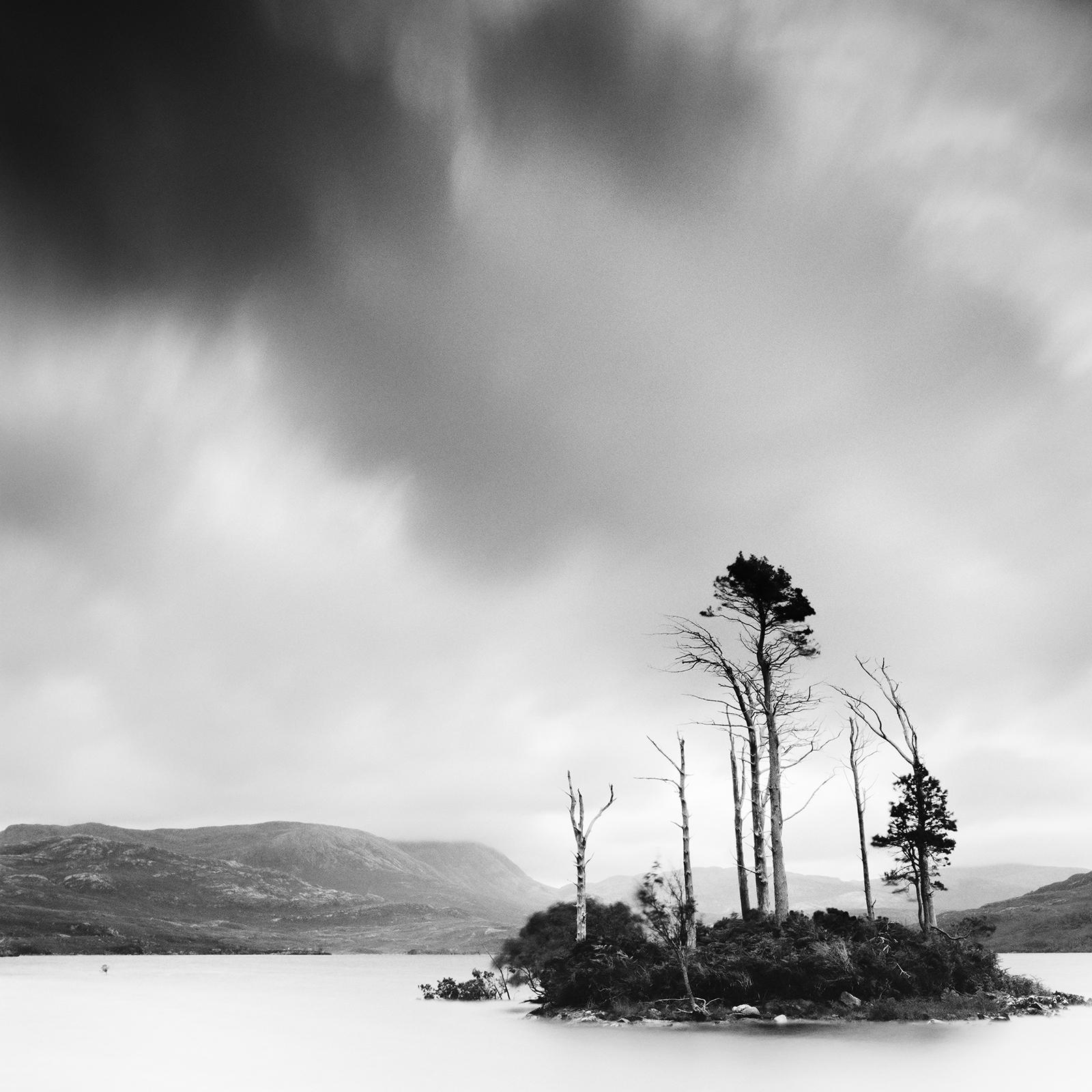 Drowned Island, Schottland, Schwarz-Weiß-Fotografie, Aquarell in limitierter Auflage im Angebot 4