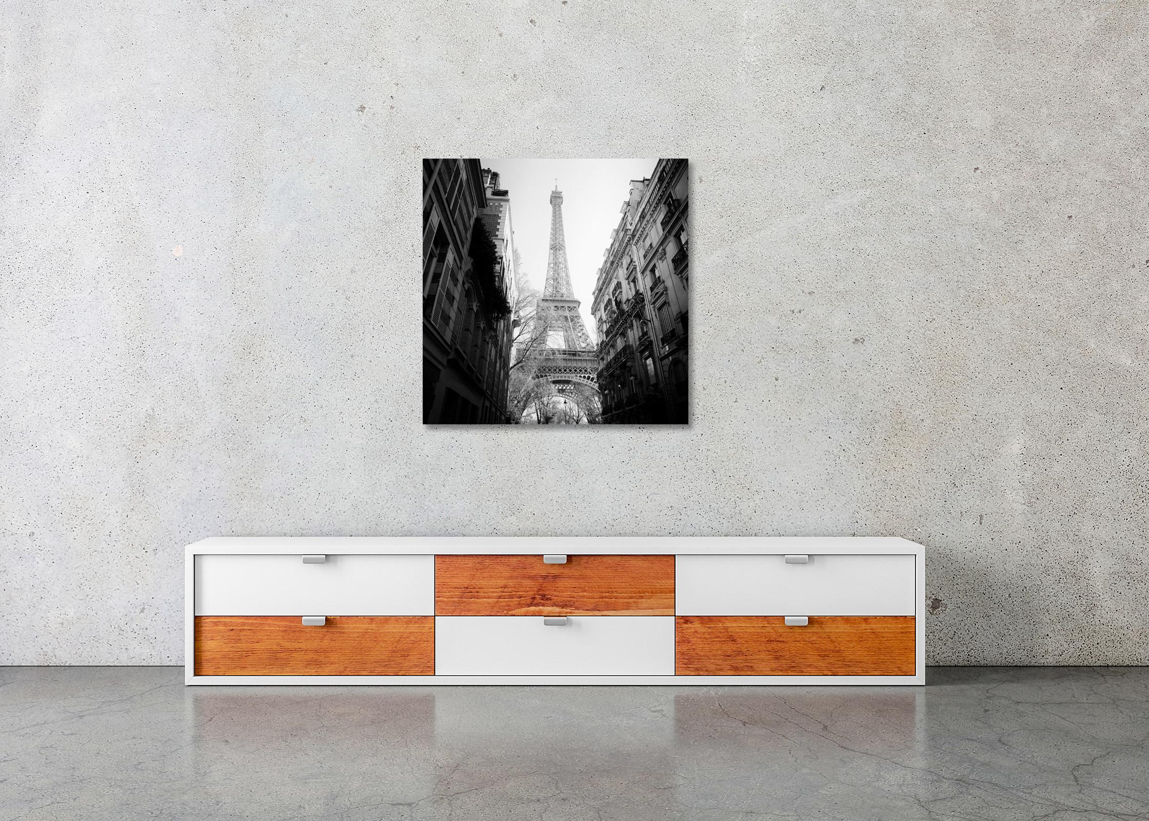 Torre Eiffel, Parigi, grande fotografia in bianco e nero, stampa in edizione limitata in vendita 2