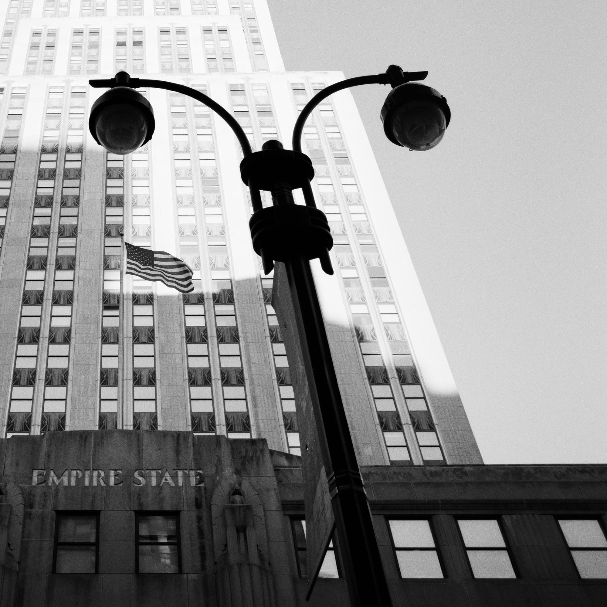 Empire State Building, New York City, photographie noir et blanc, art paysage urbain en vente 4
