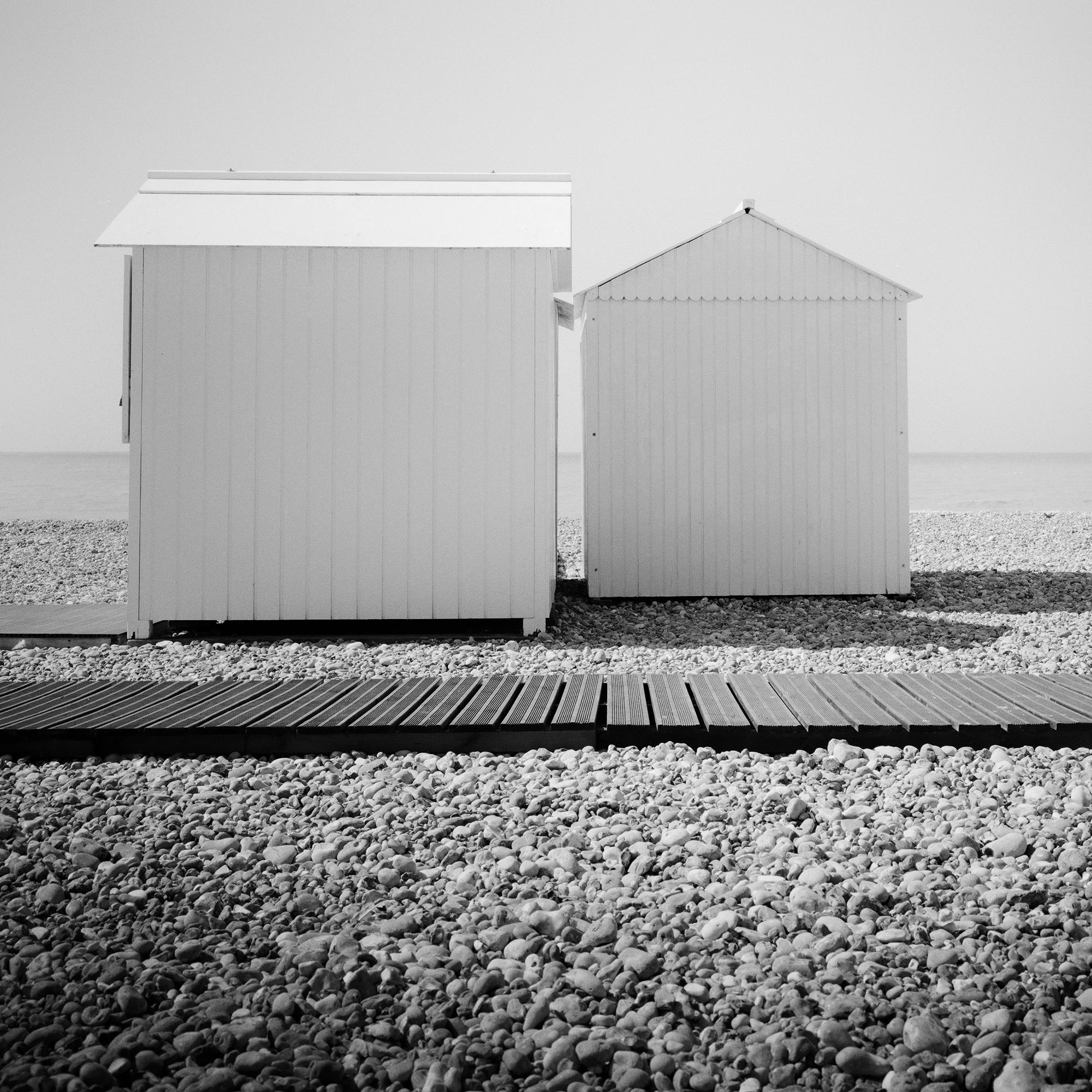 Esplanade, Capanne sulla spiaggia, fotografia monocromatica, stampa paesaggistica in edizione limitata in vendita 6