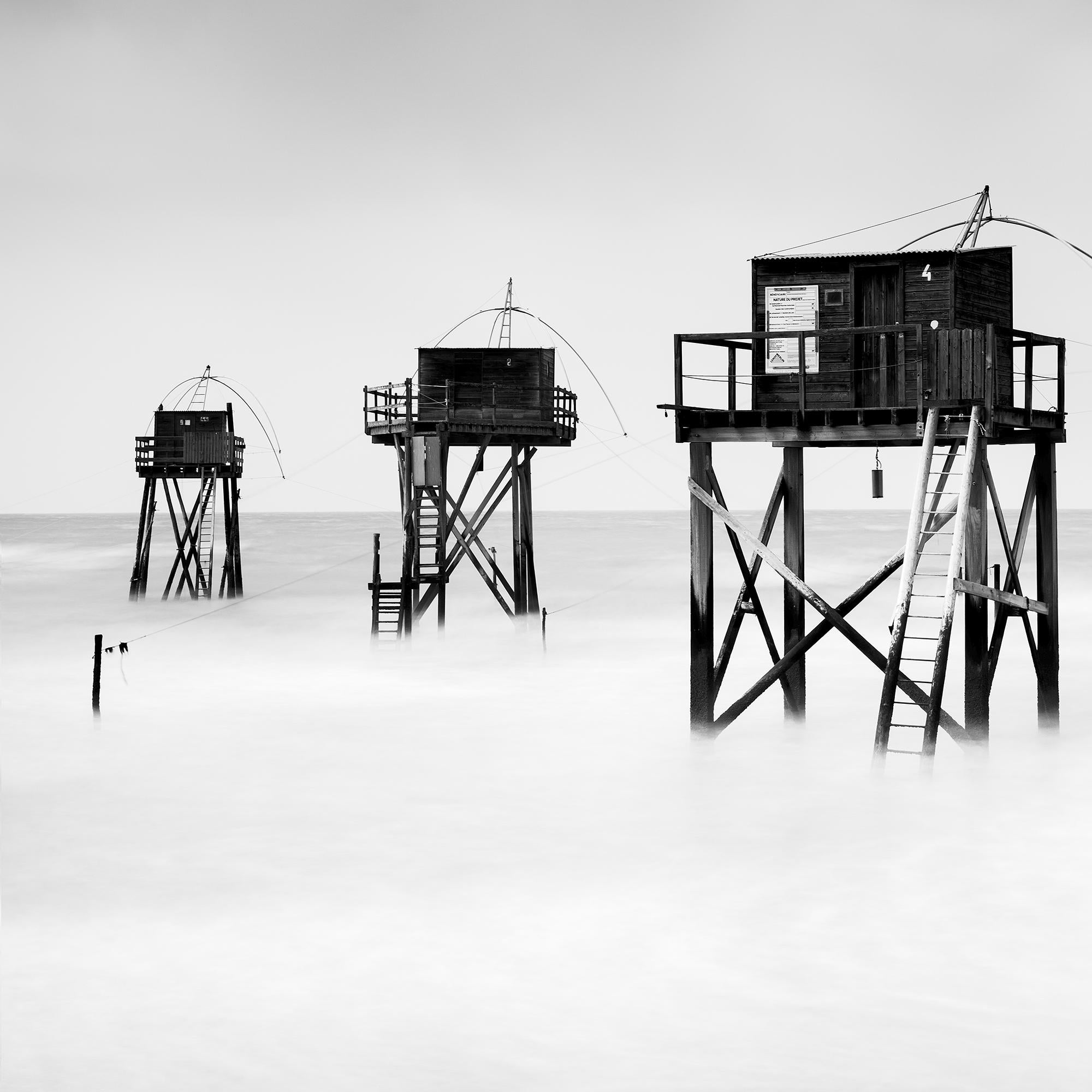 Fishing Hut, Atlanic Beach, monochrome Fotografie, Landschaft in limitierter Auflage im Angebot 6