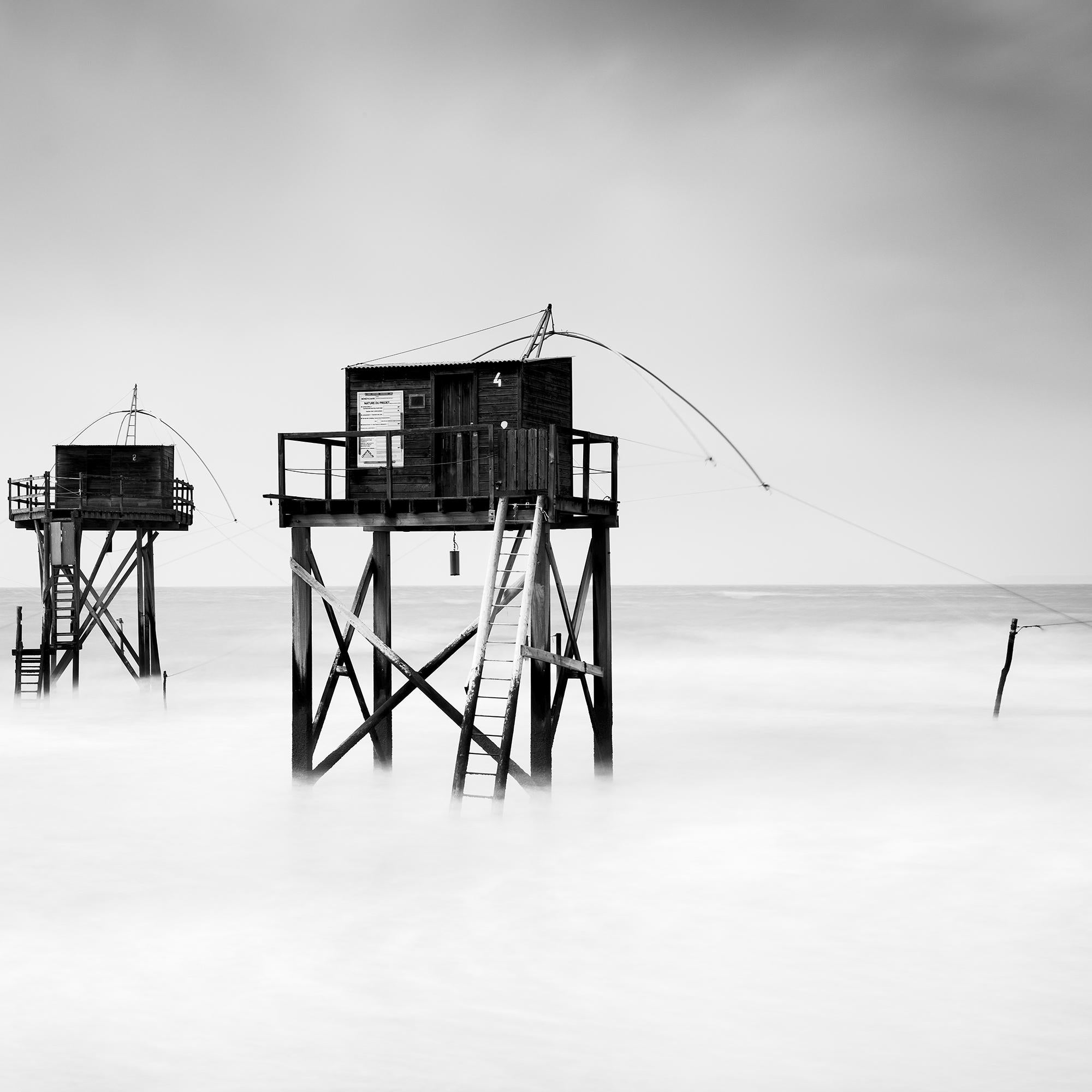 Fishing Hut, Atlanic Beach, monochrome Fotografie, Landschaft in limitierter Auflage im Angebot 7