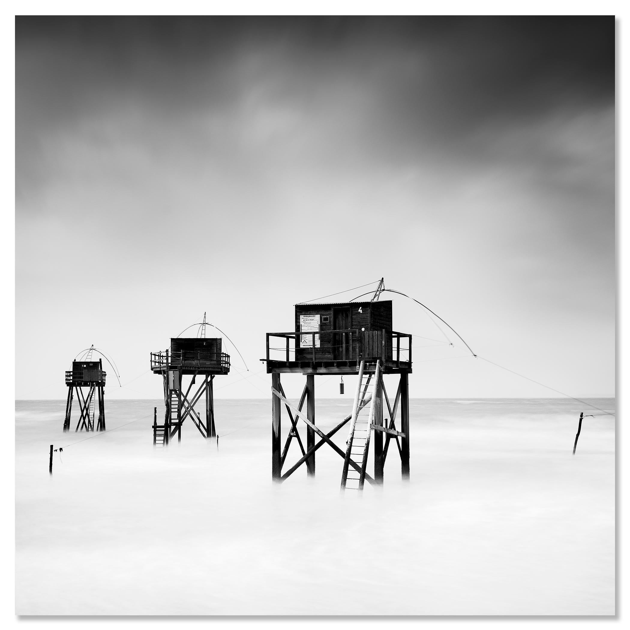 Fishing Hut, Atlanic Beach, monochrome Fotografie, Landschaft in limitierter Auflage im Angebot 4