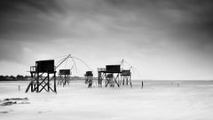 Panorama de la cabane de pêche sur pilotis, photographie d'art de paysage en noir et blanc 