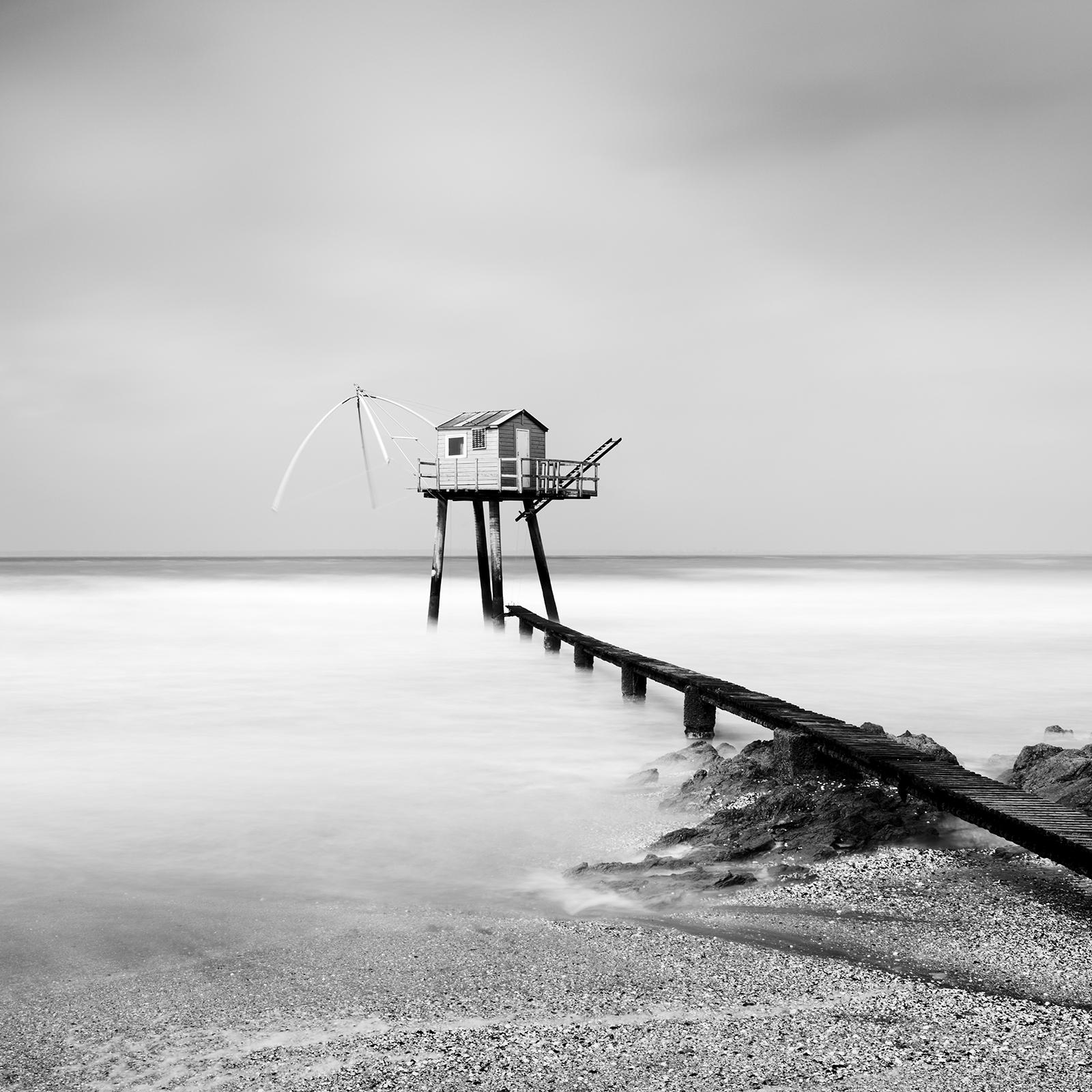 Whiting Hut on Stilts, fotografia di paesaggio in bianco e nero, edizione limitata in vendita 3