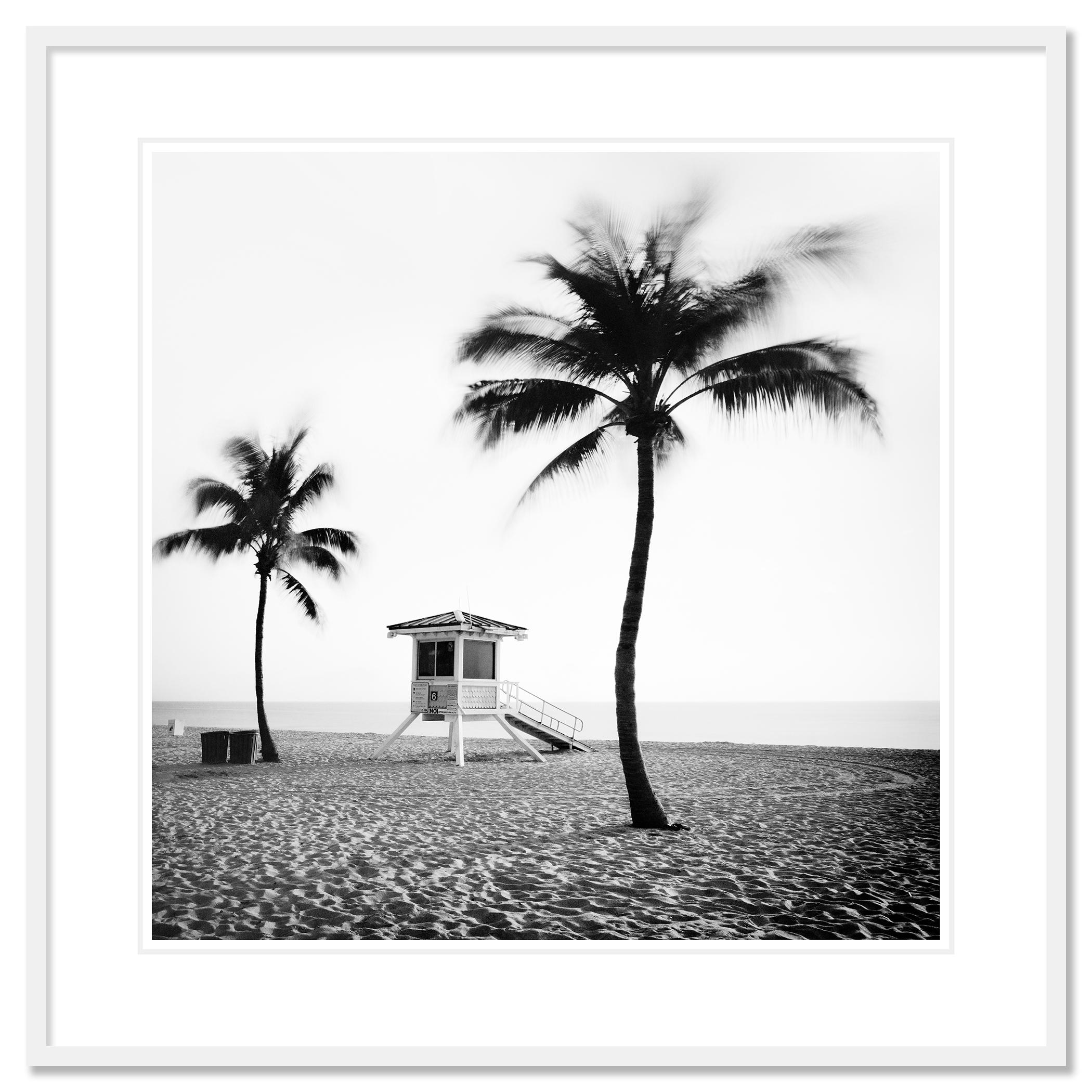 Fort Lauderdale Beach, Florida, monochrome Landschaft, Druck in limitierter Auflage im Angebot 1