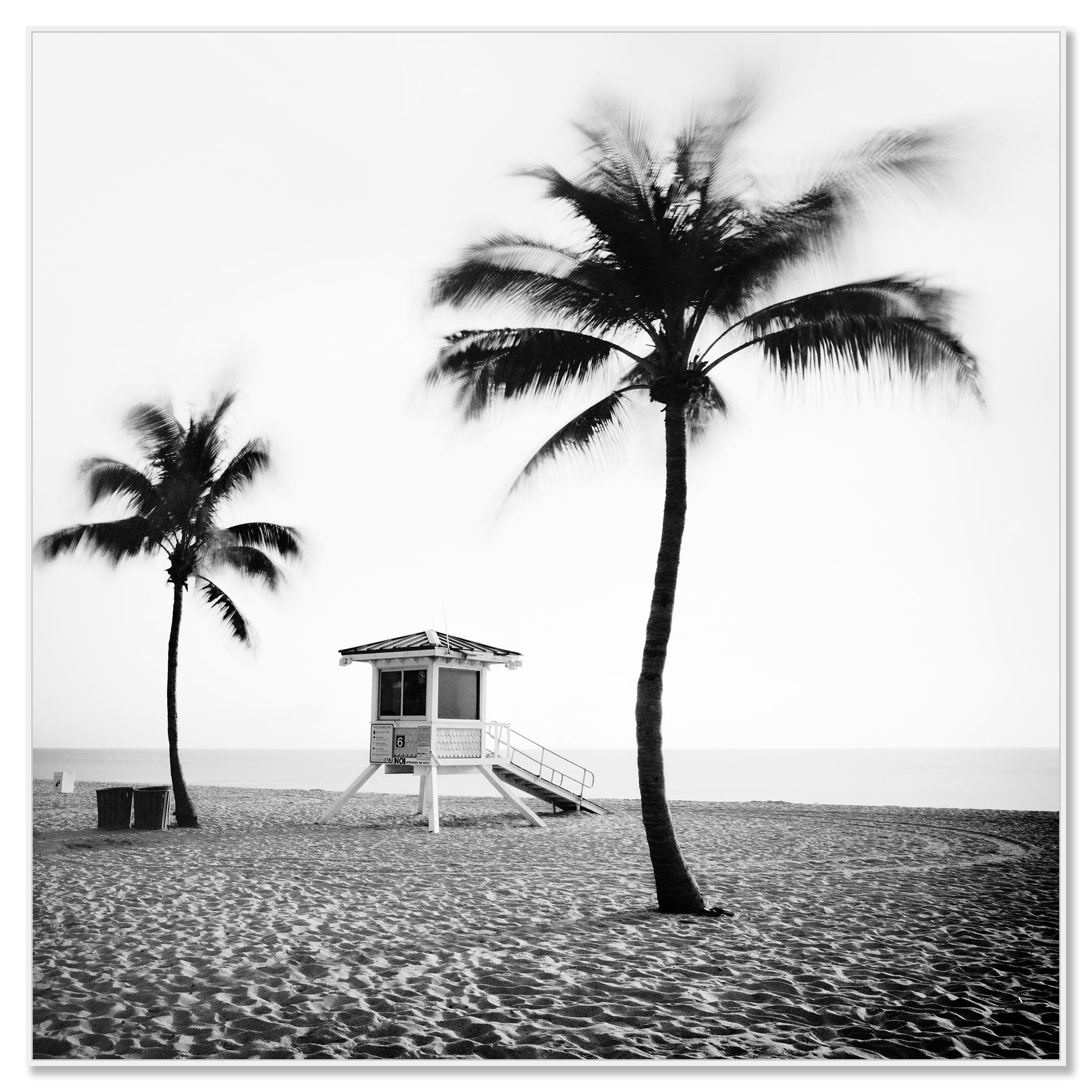 Fort Lauderdale Beach, Florida, monochrome Landschaft, Druck in limitierter Auflage (Zeitgenössisch), Photograph, von Gerald Berghammer