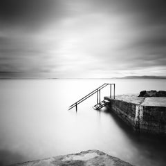 Vier Steps Down, Irland, minimalistische Schwarz-Weiß-Kunst-Landschaftsfotografie