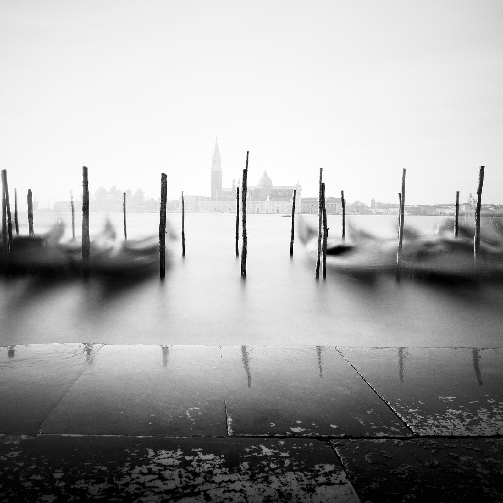 A Space, Basilique, Gondole, Venise, photographie noir et blanc, paysage