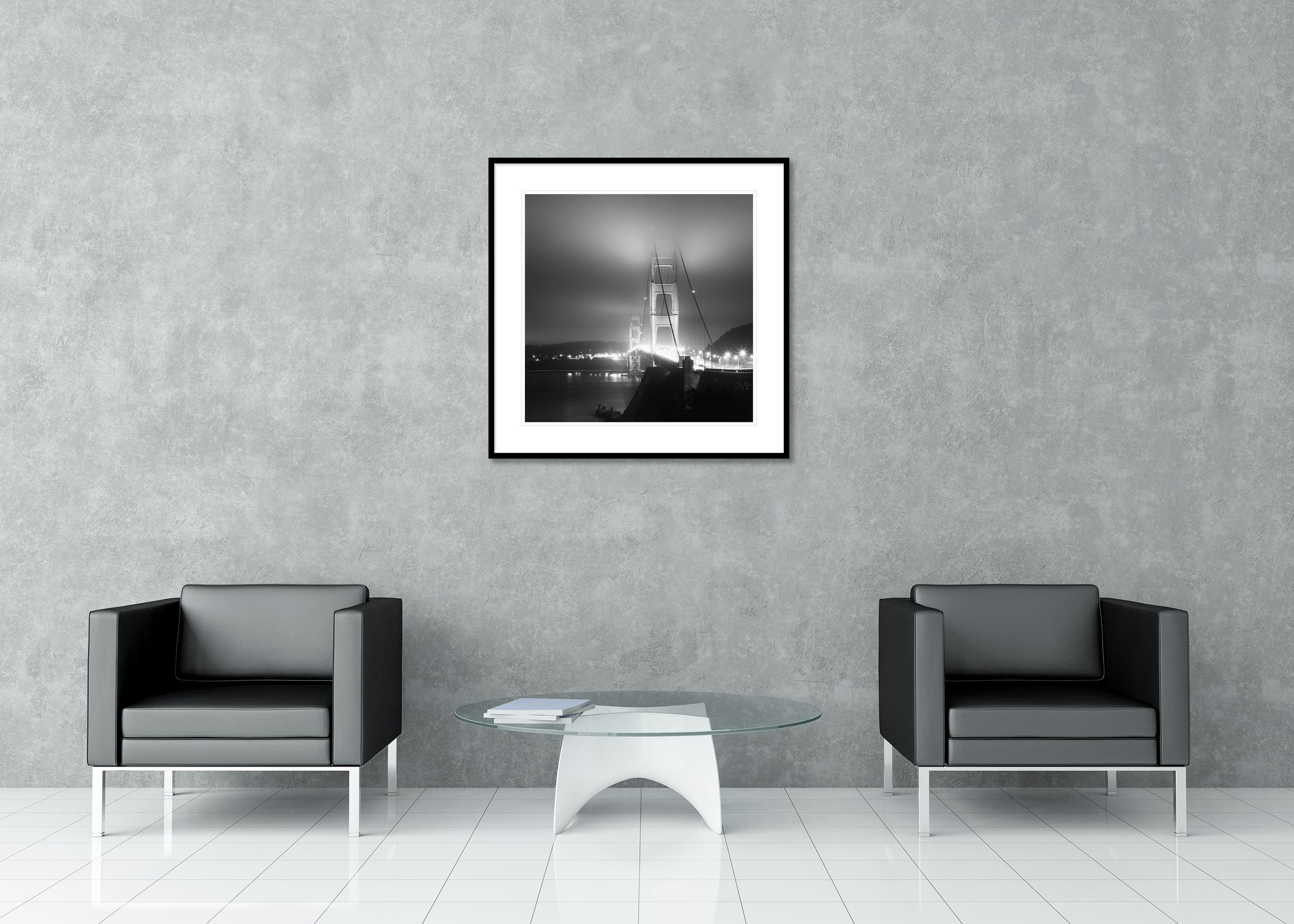 Golden Gate Bridge, Nacht, San Francisco, USA, Schwarz-Weiß-Landschaftsfotografie im Angebot 2