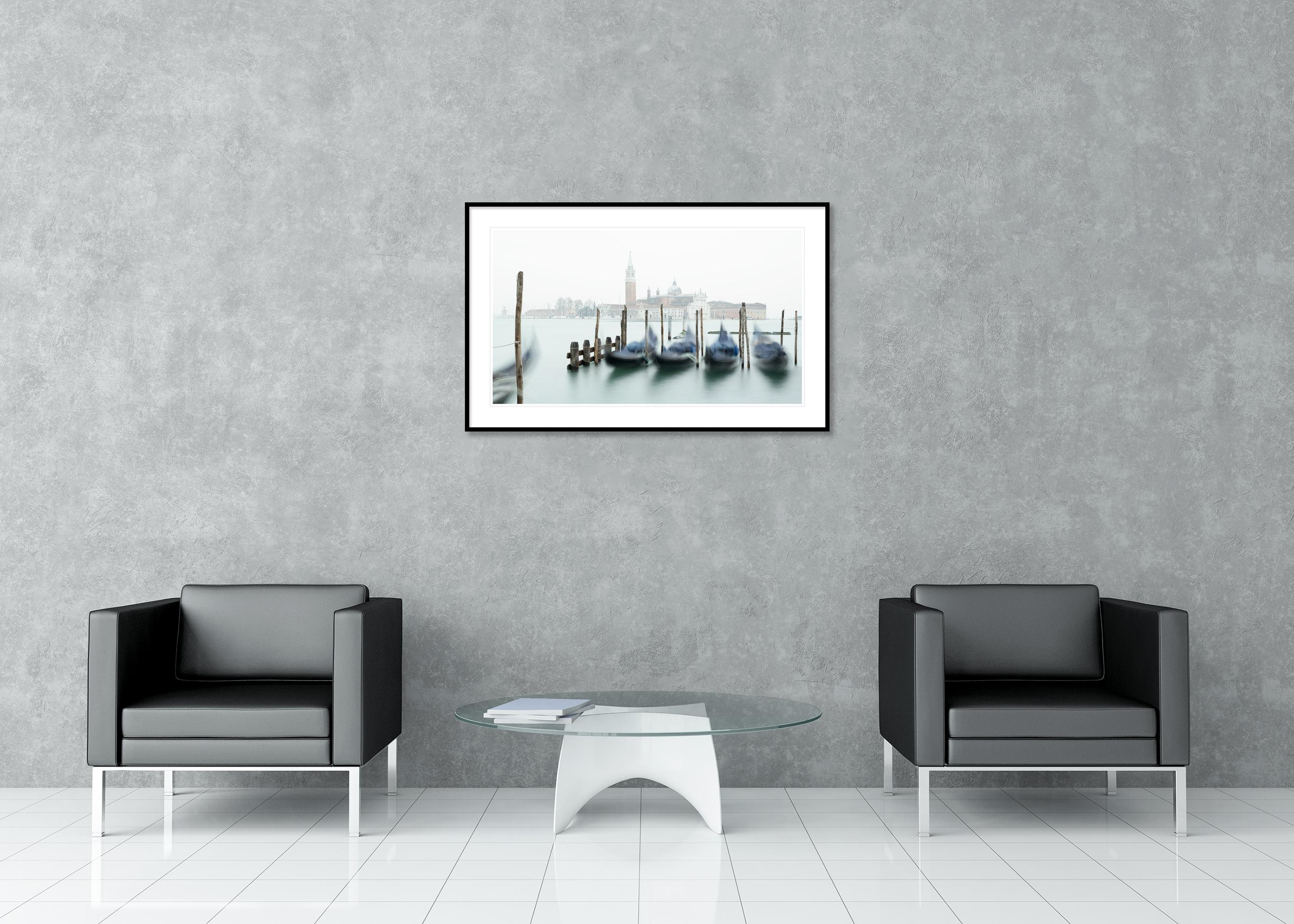 Gondoles et Church's San Giorgio - paysage urbain - Venise - édition limitée en vente 2
