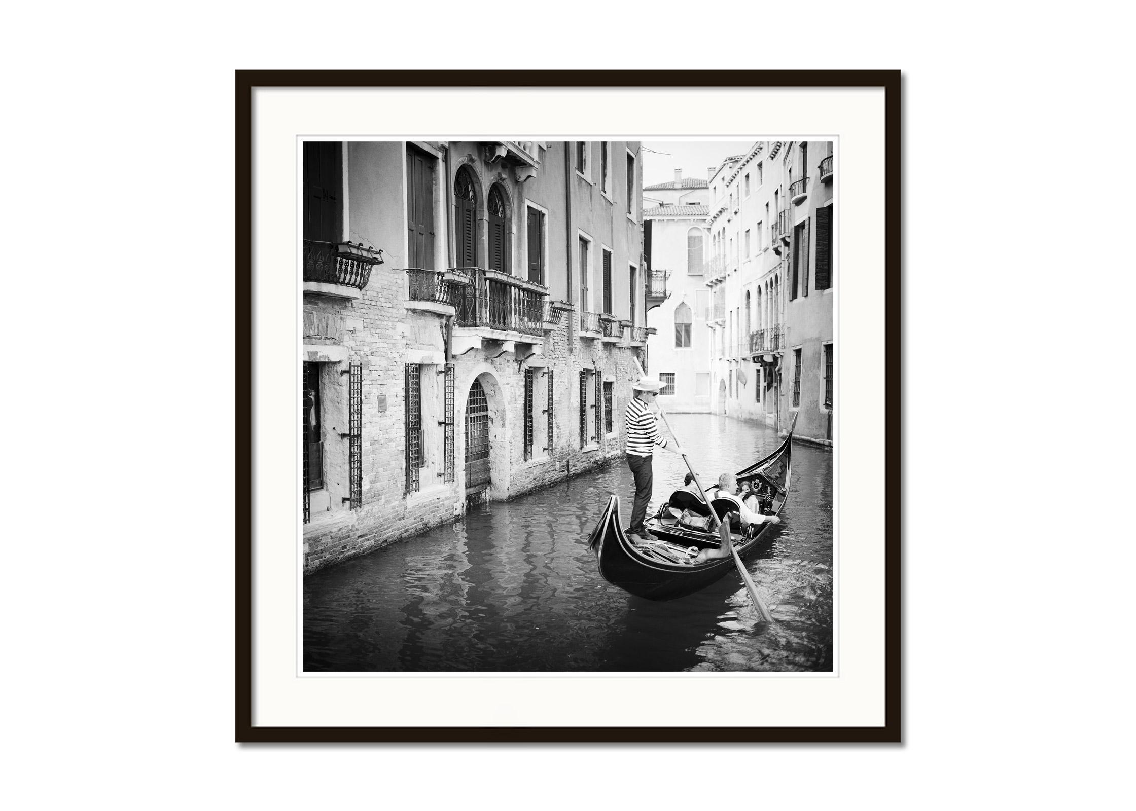 Gondoliere, Venice, Italy, fine art black and white photography, waterscapes - Gray Landscape Photograph by Gerald Berghammer