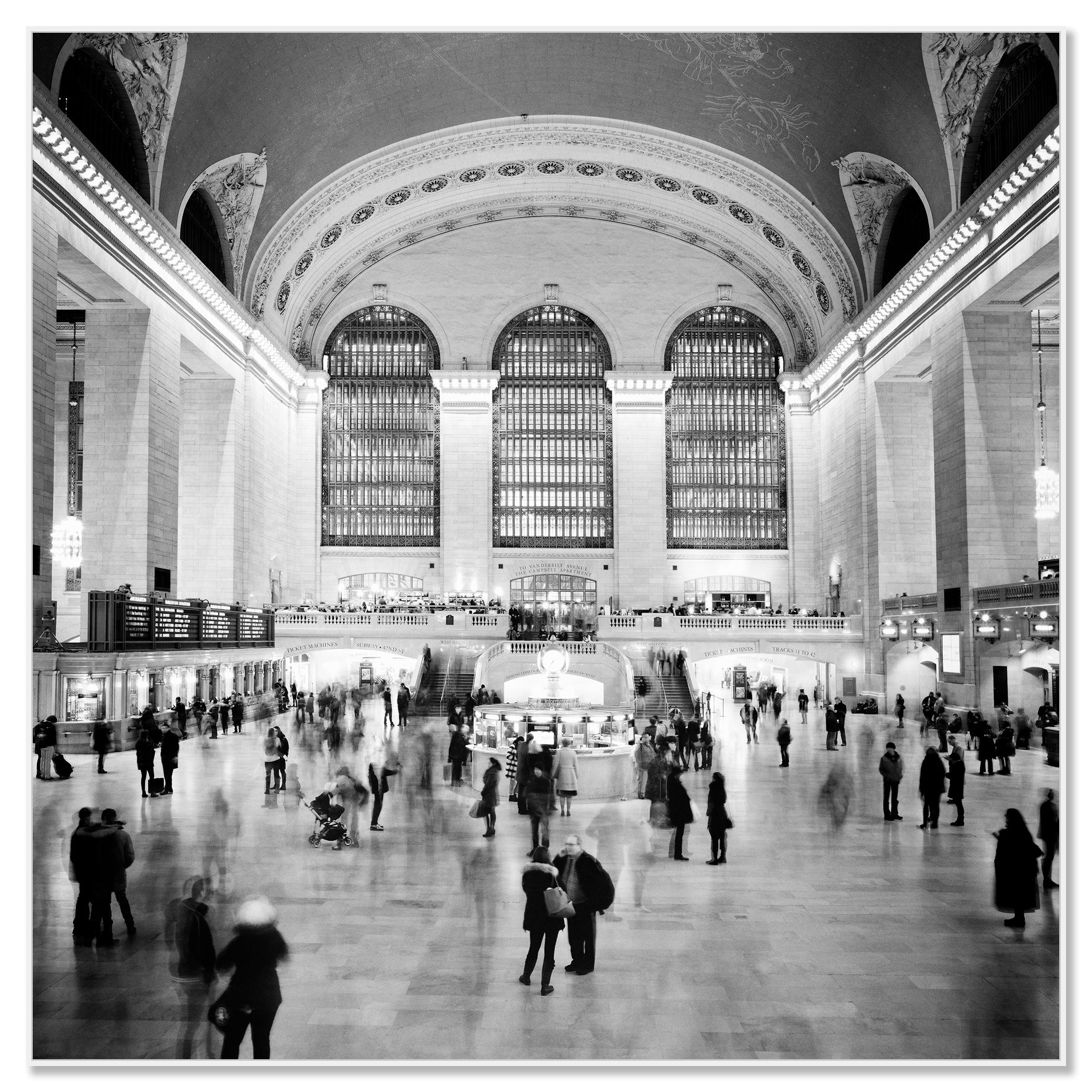 Grand Central Station, New York City, photographie en noir et blanc, paysage urbain - Contemporain Photograph par Gerald Berghammer