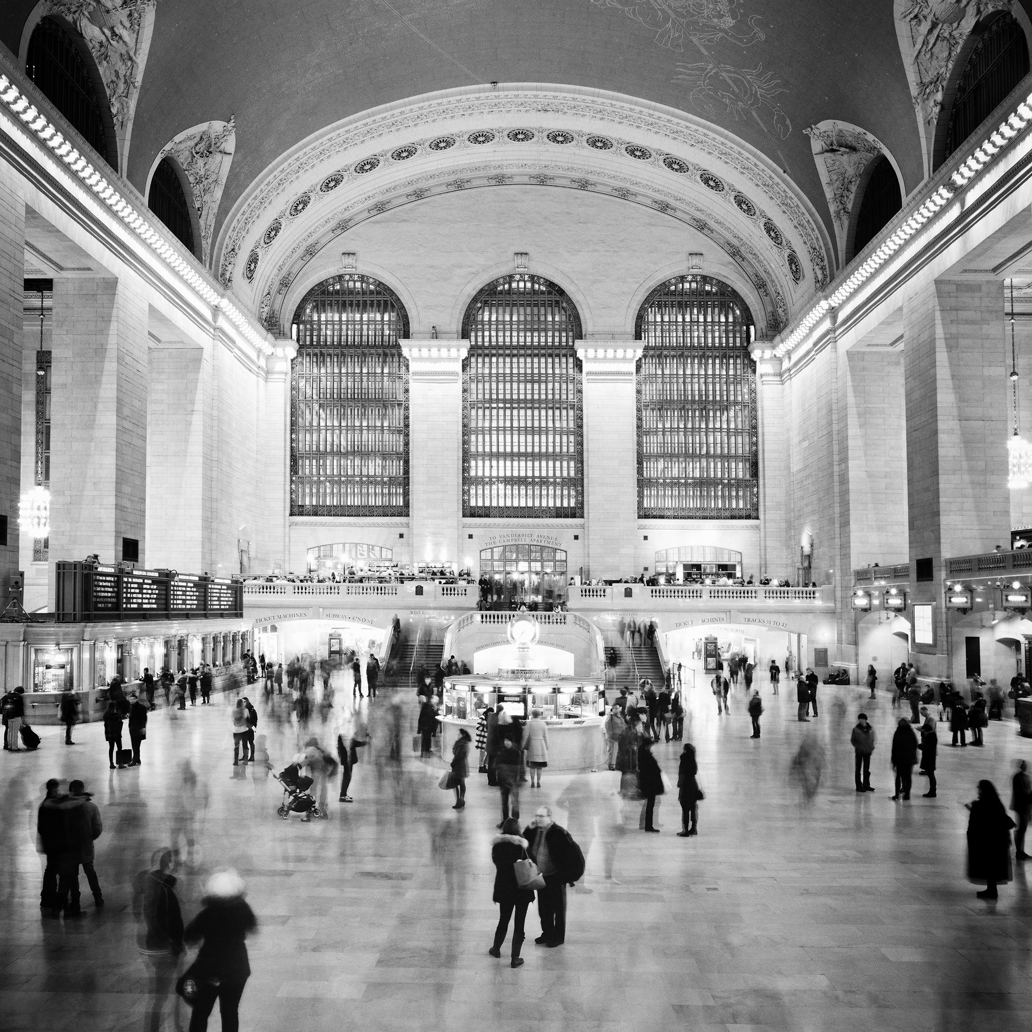 Black and White Photograph Gerald Berghammer - Grand Central Station, New York City, photographie en noir et blanc, paysage urbain