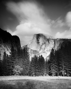 Half Dome, Parco dello Yosemite, USA, fotografia artistica in bianco e nero, paesaggio