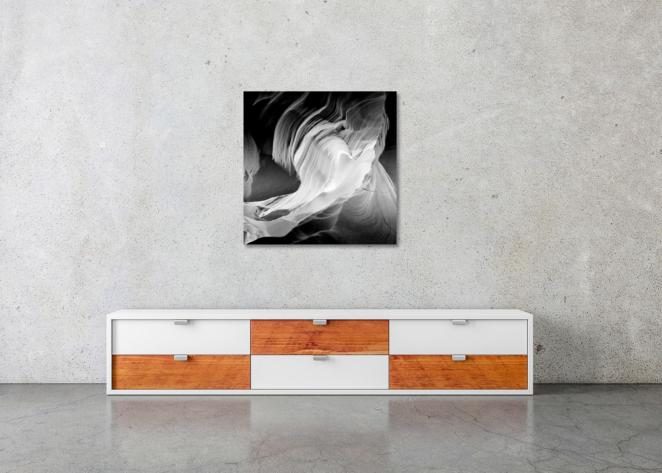 Heart, Antelope Canon, abstrakt, Arizona, USA, Schwarz-Weiß-Kunstlandschaft im Angebot 3