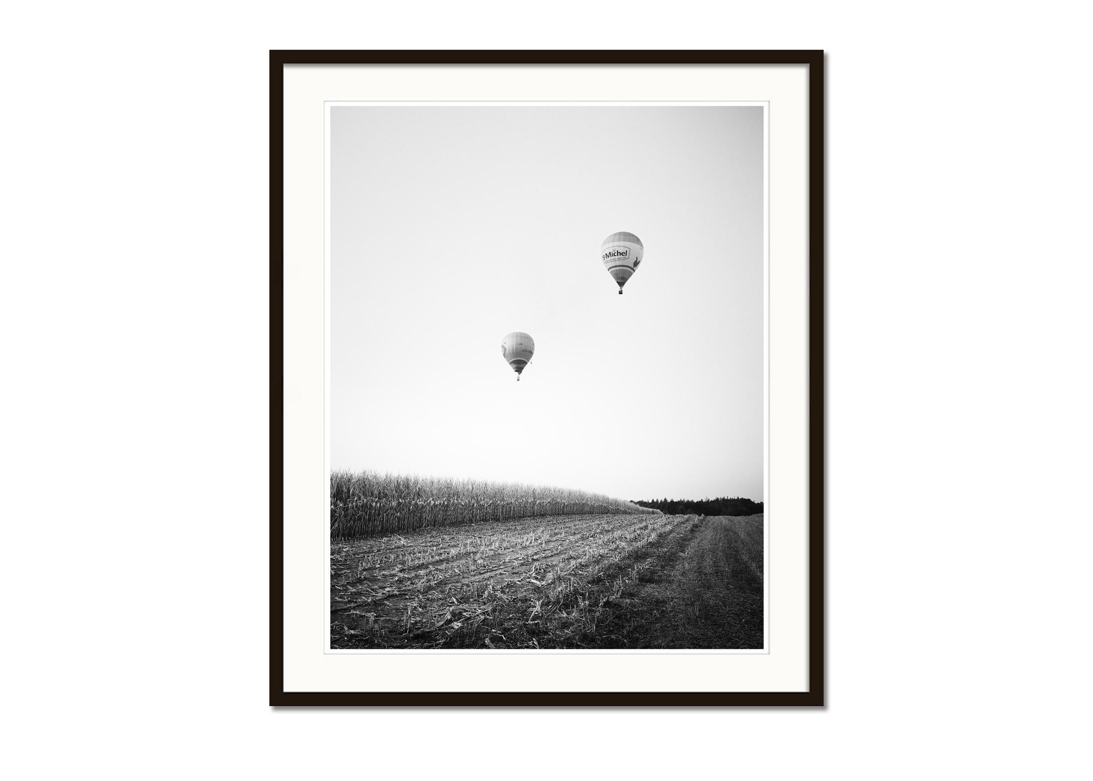 hot air balloon black and white