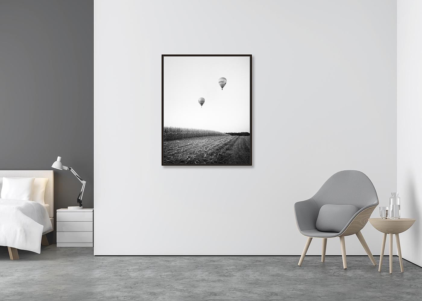 Campeonato del mundo de globos aerostáticos, fotografía en blanco y negro, edición limitada - Photograph Abstracto de Gerald Berghammer