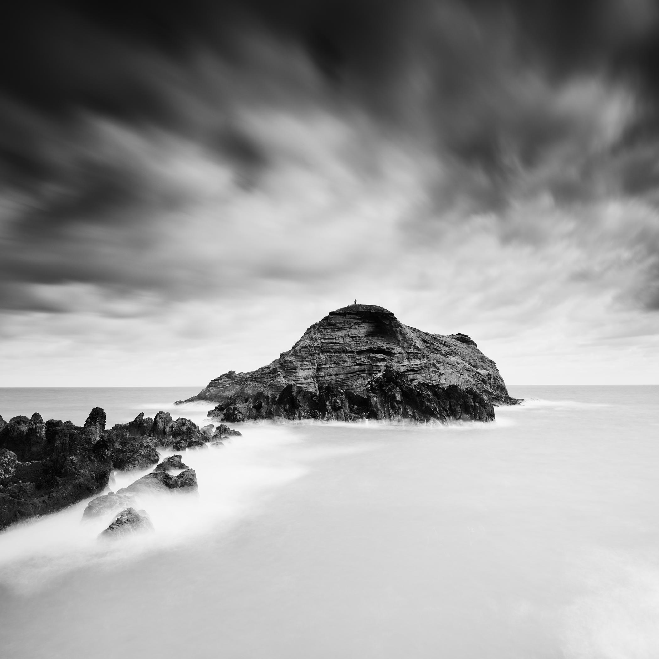 Ilheu Mole à Porto Moniz, Portugal, photographie noir et blanc, paysage