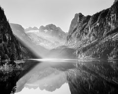 Illuminazione, Lago di Gosau, Austria, fotografia in bianco e nero in edizione limitata