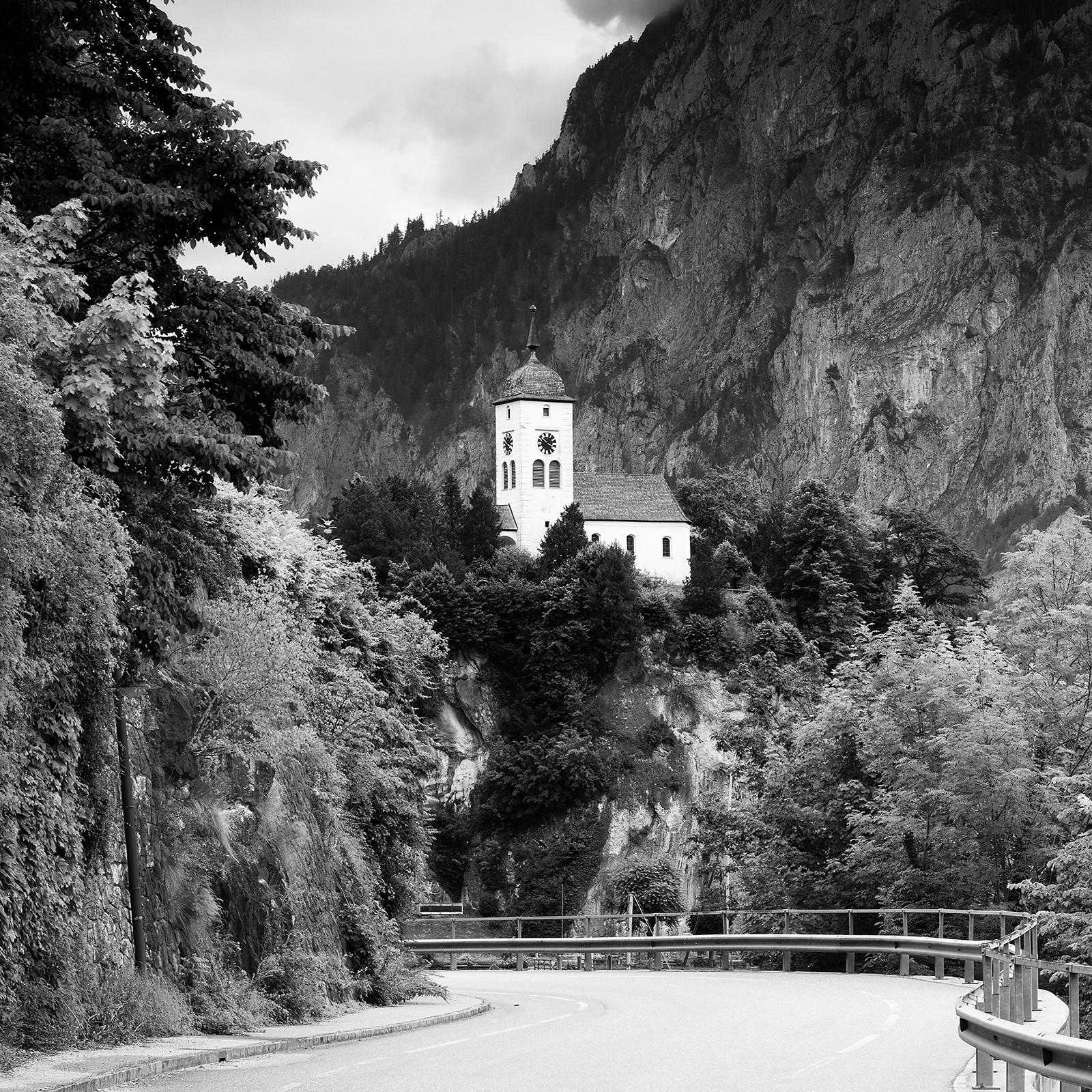 Johannesbergkapelle, chapelle de montagne, photographie noir et blanc, paysage en vente 5