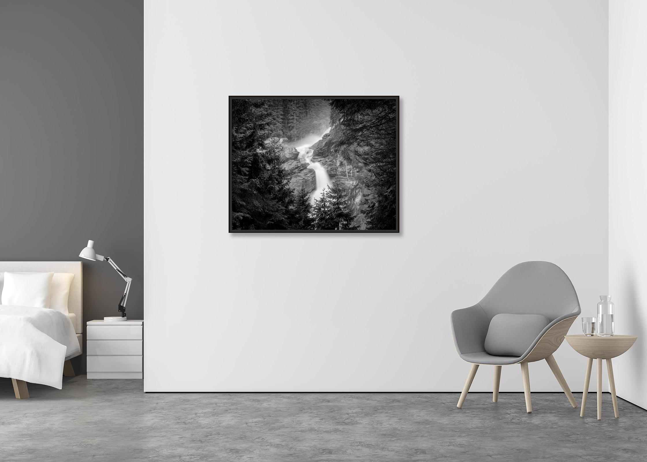 Aquarelle de Krimmler, Stream de montagne, Autriche, photographies d'art B&W, paysage - Contemporain Photograph par Gerald Berghammer