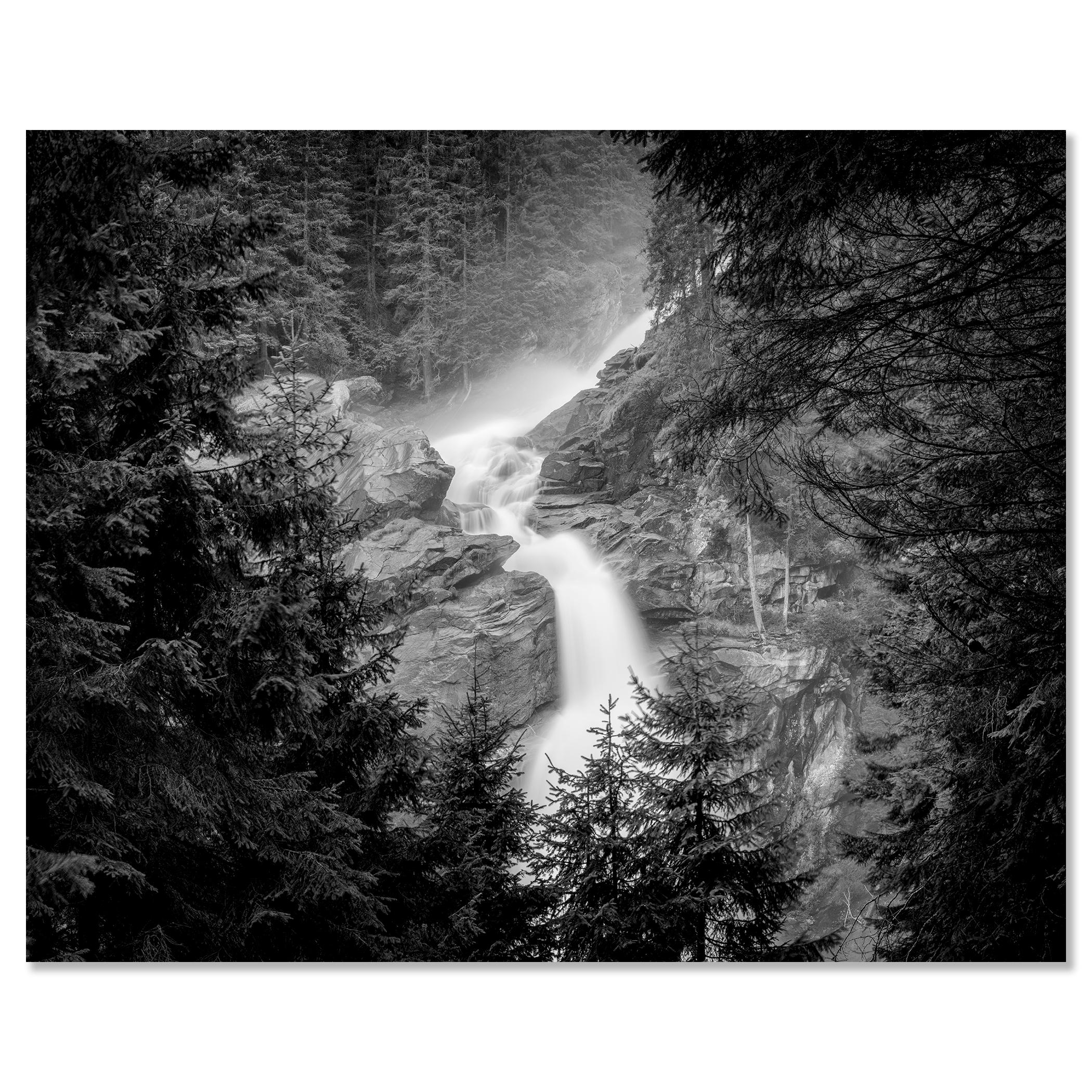 Aquarelle de Krimmler, Stream de montagne, Autriche, photographies d'art B&W, paysage en vente 3