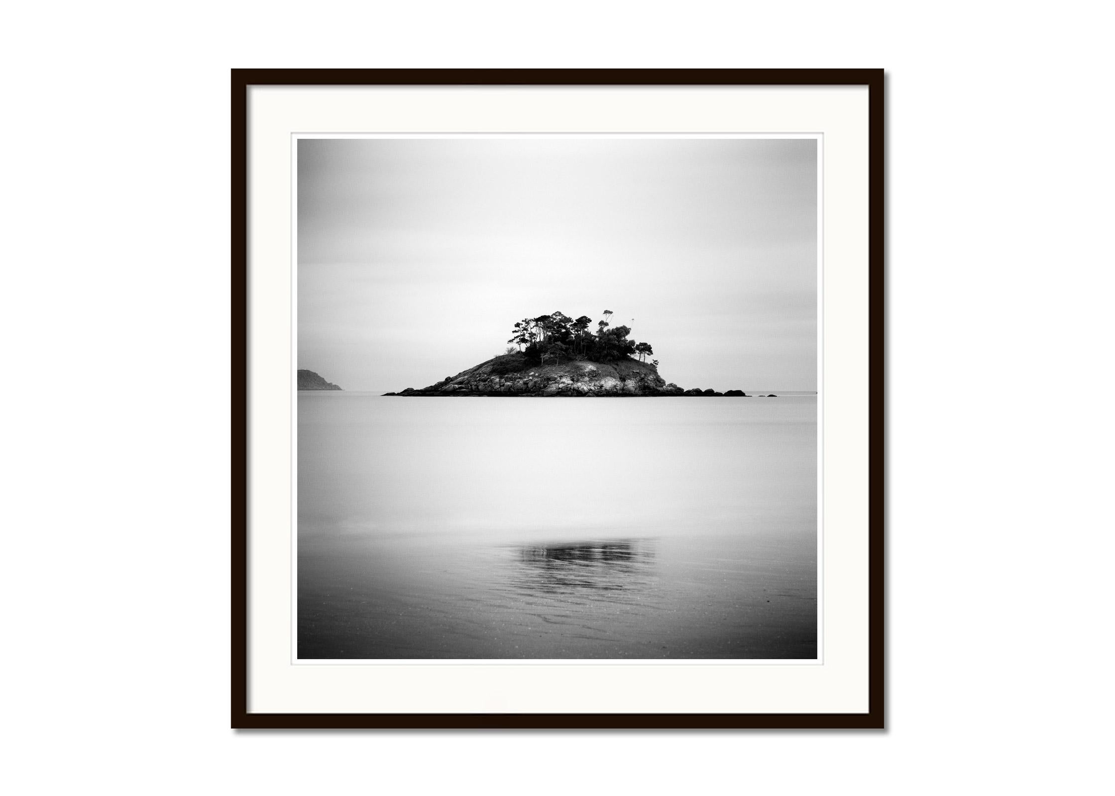 Little Green Island, beach, Spain, black and white fineart landscape photography - Contemporary Photograph by Gerald Berghammer