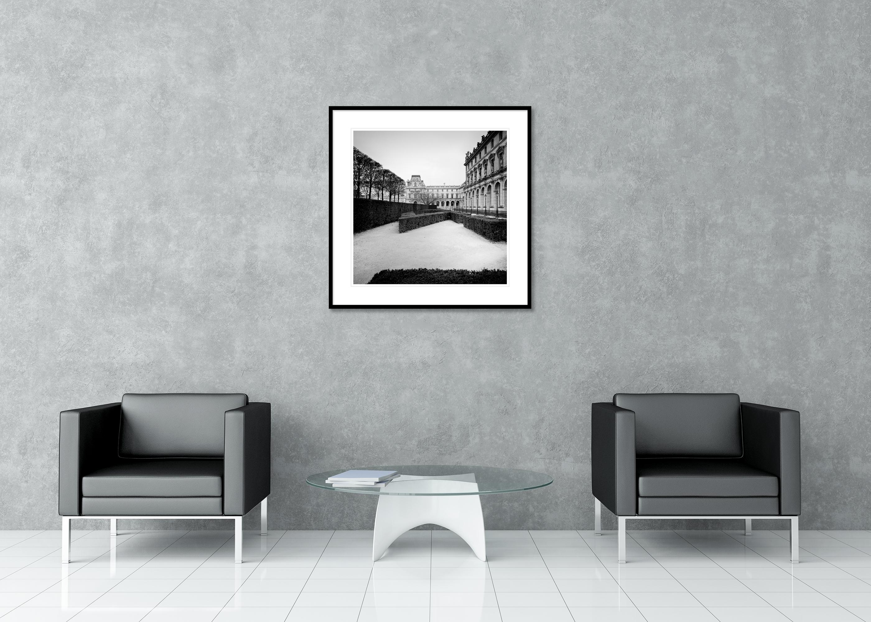 Louvre, Paris, Monochrome Fotografie, limitierte Auflage, Kunst von Gerald Berghammer im Angebot 6
